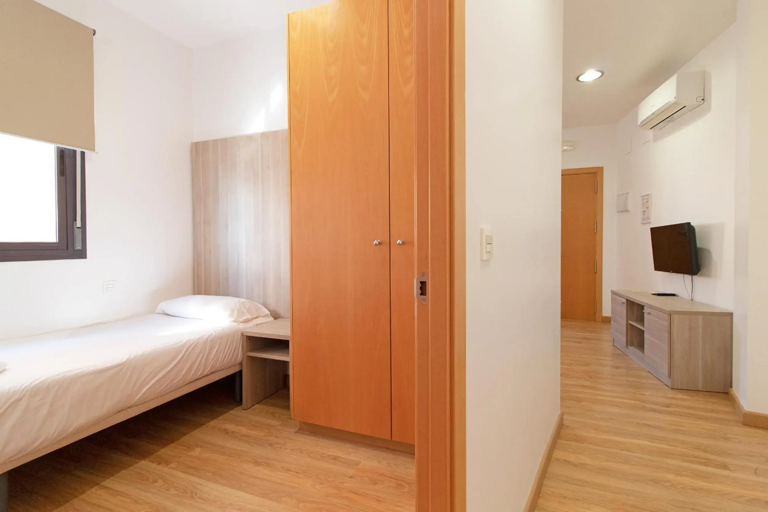 Bedroom, Bed in Hotel Sagunto