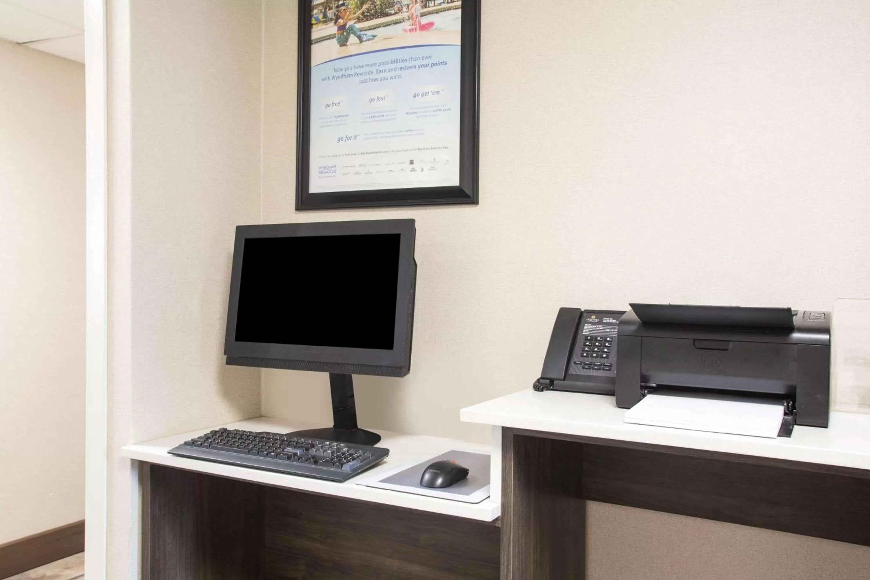 On site in La Quinta Inn by Wyndham St. Louis Hazelwood - Airport North