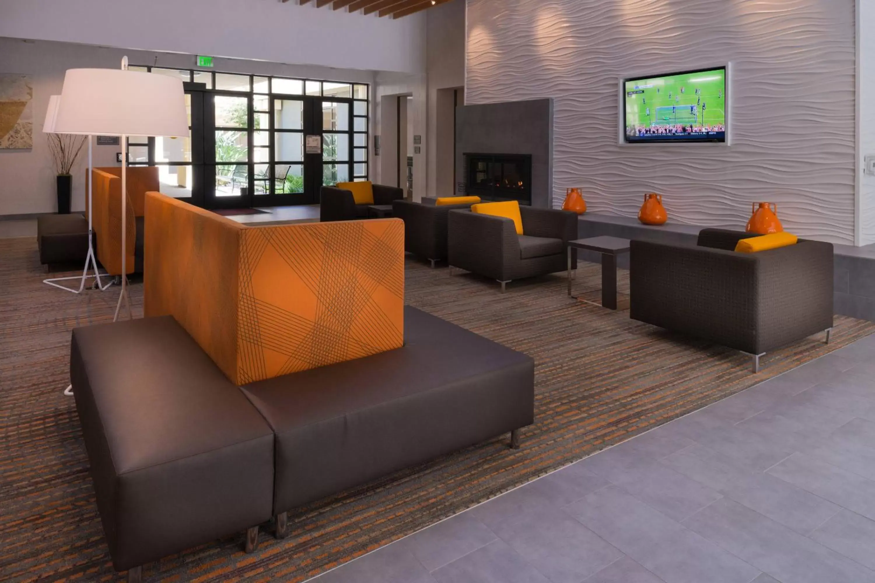 Photo of the whole room, Lounge/Bar in Residence Inn by Marriott Palo Alto Menlo Park