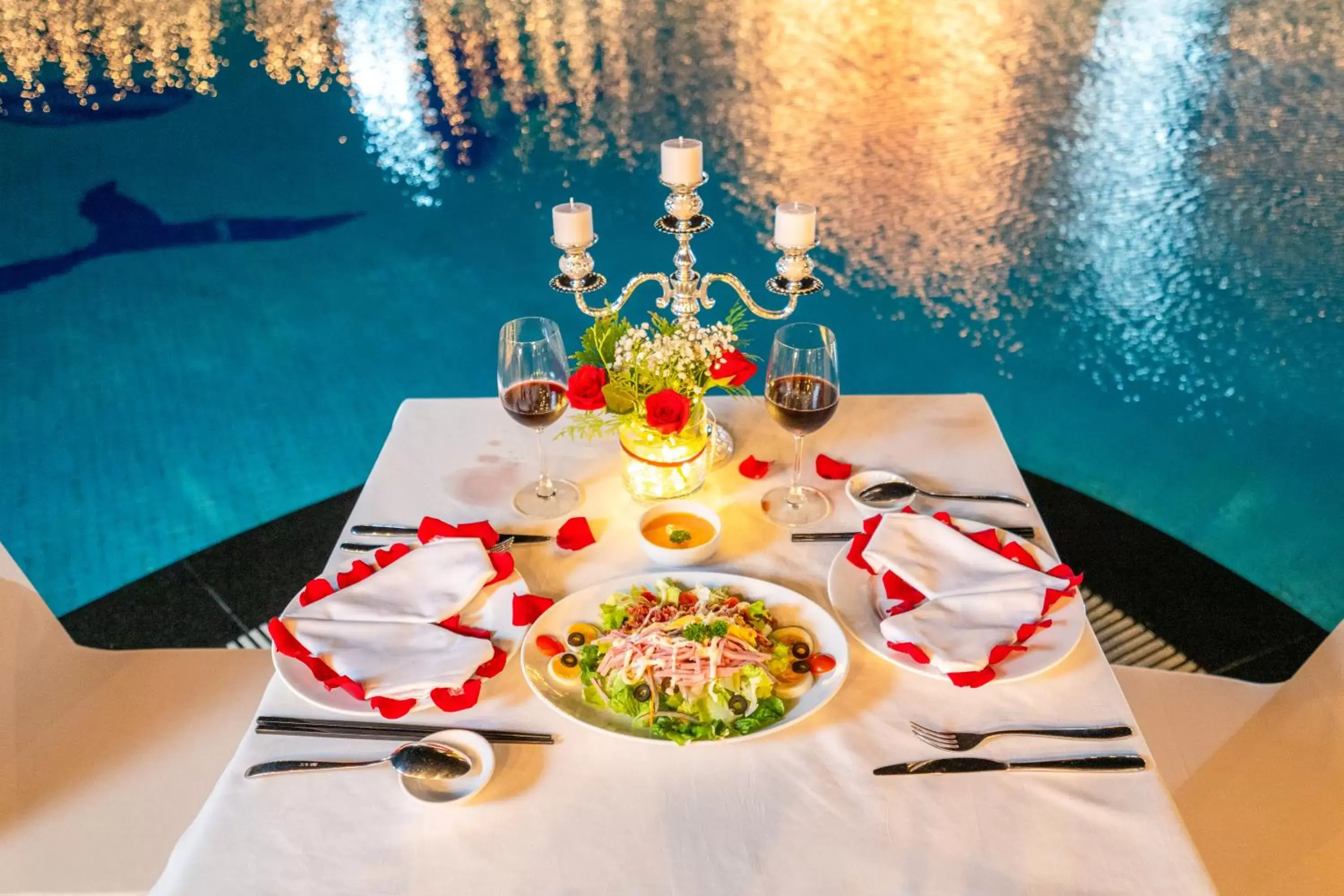 Restaurant/places to eat in Navy Hotel Cam Ranh Restaurant/places to eat in Navy Hotel Cam Ranh