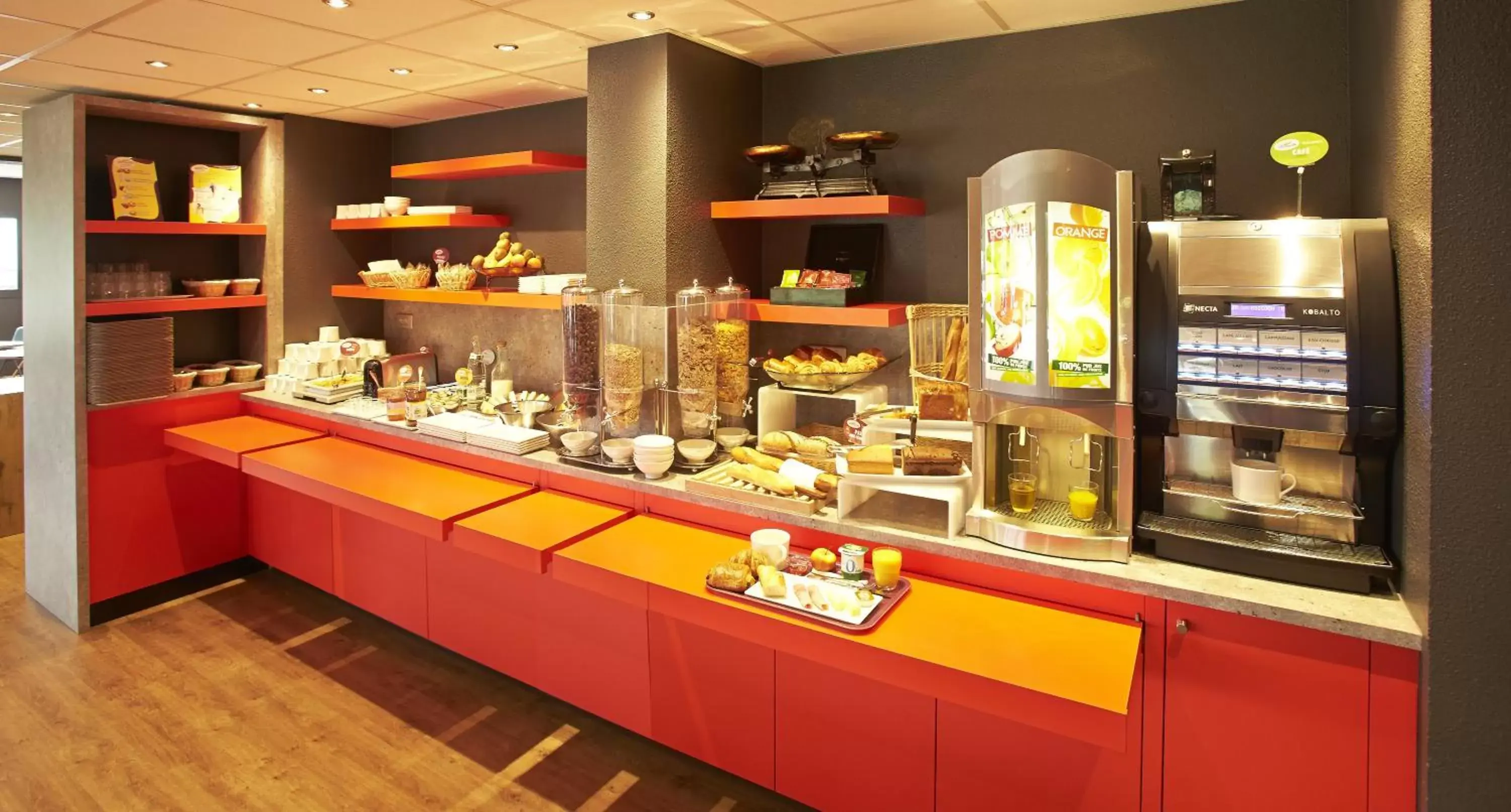 Restaurant/places to eat in Ibis Auray Restaurant/places to eat in Ibis Auray
