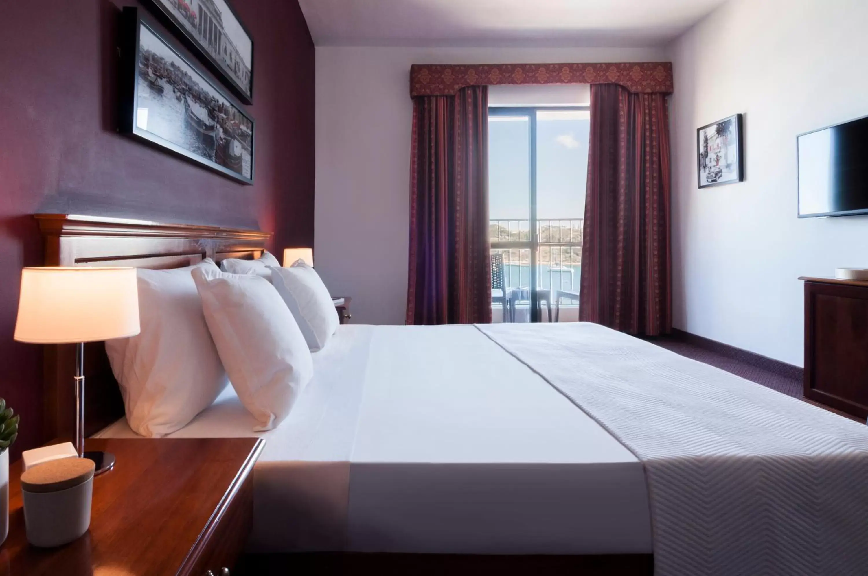 Photo of the whole room, Bed in Sliema Hotel by ST Hotels