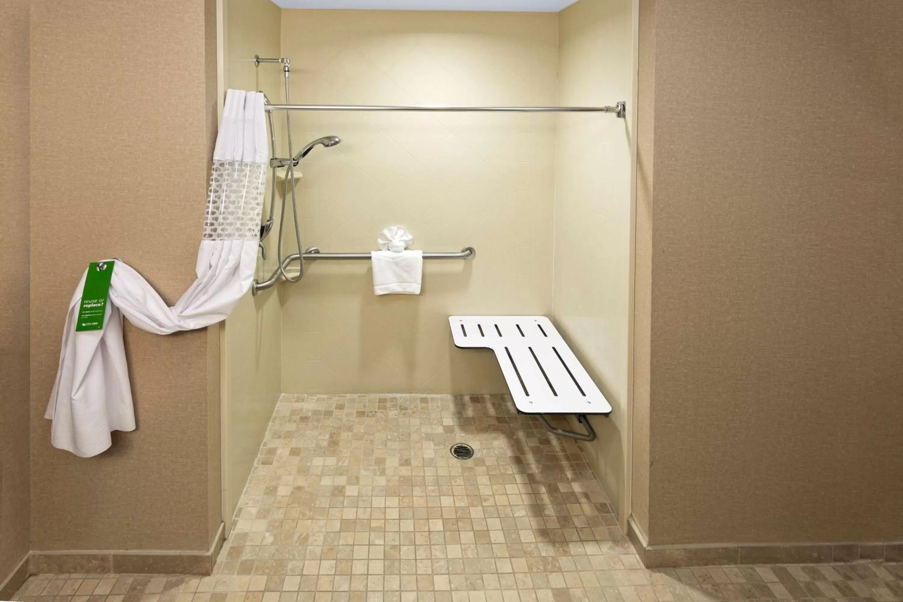 Bathroom in Hampton Inn Statesville