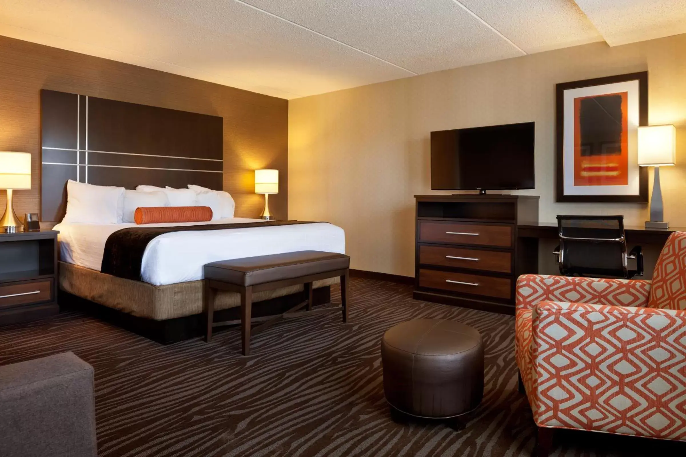 Bed in Best Western Plus BWI Airport Hotel - Arundel Mills