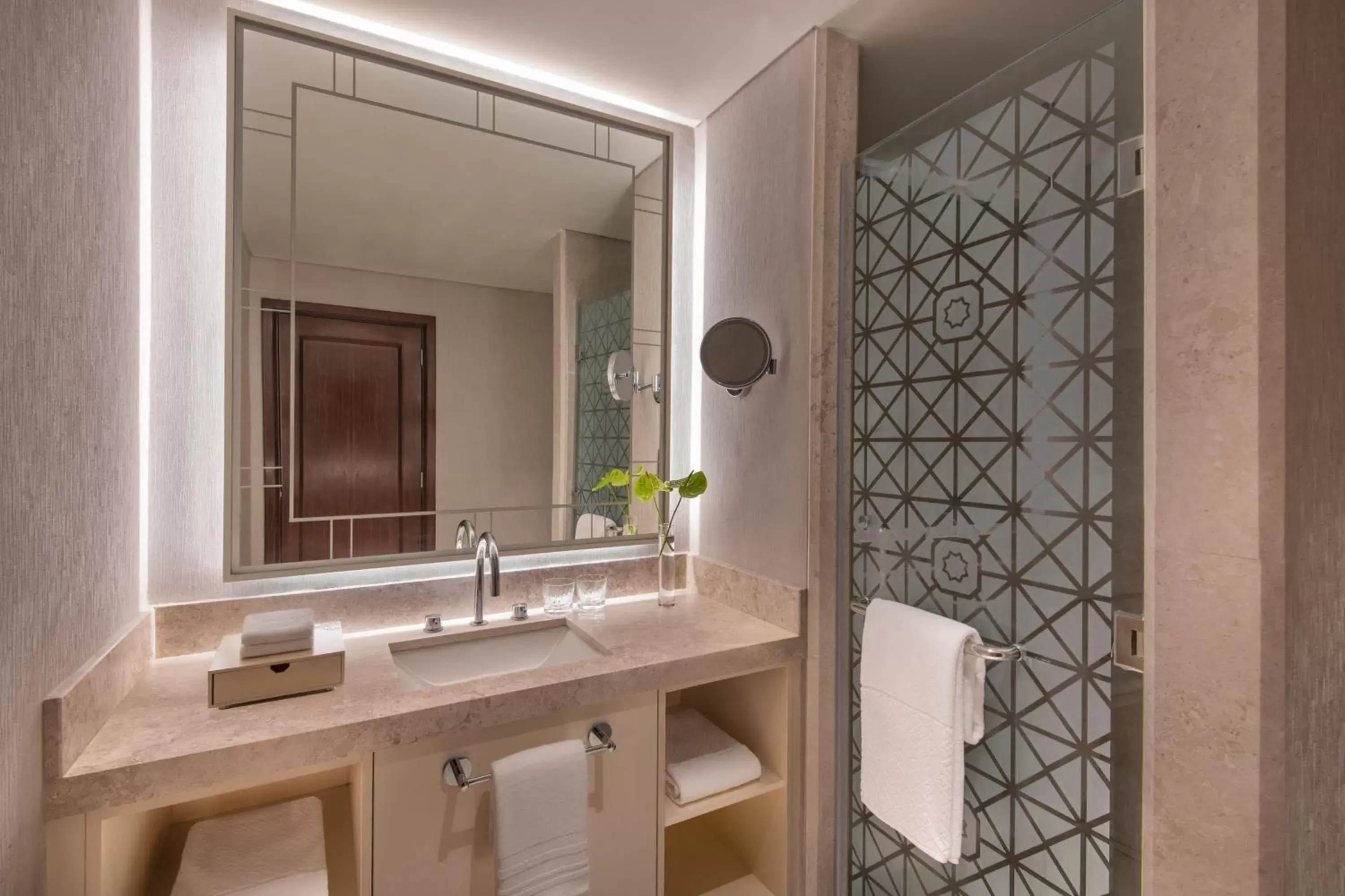 Bedroom, Bathroom in The St Regis Marsa Arabia Island, The Pearl Qatar