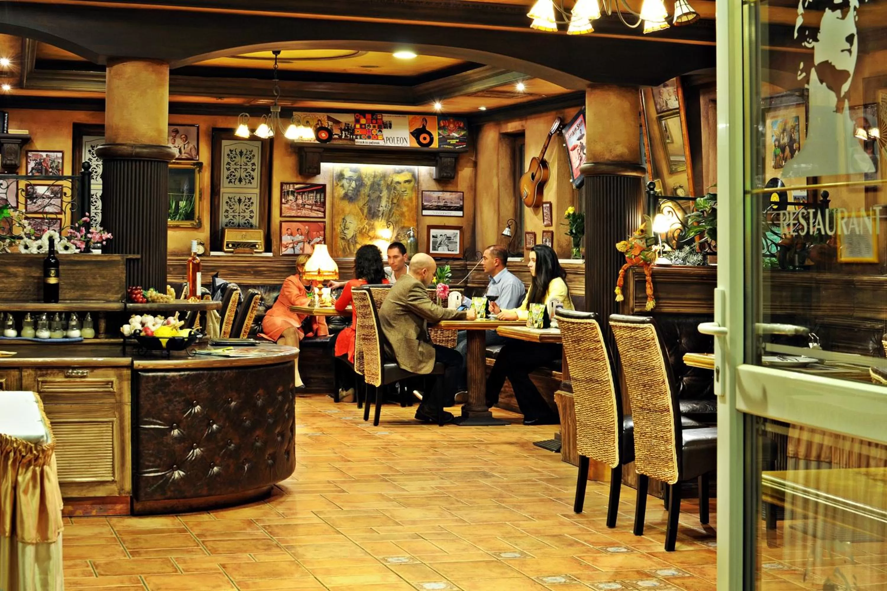 Restaurant/places to eat in Hotel Villa Classica