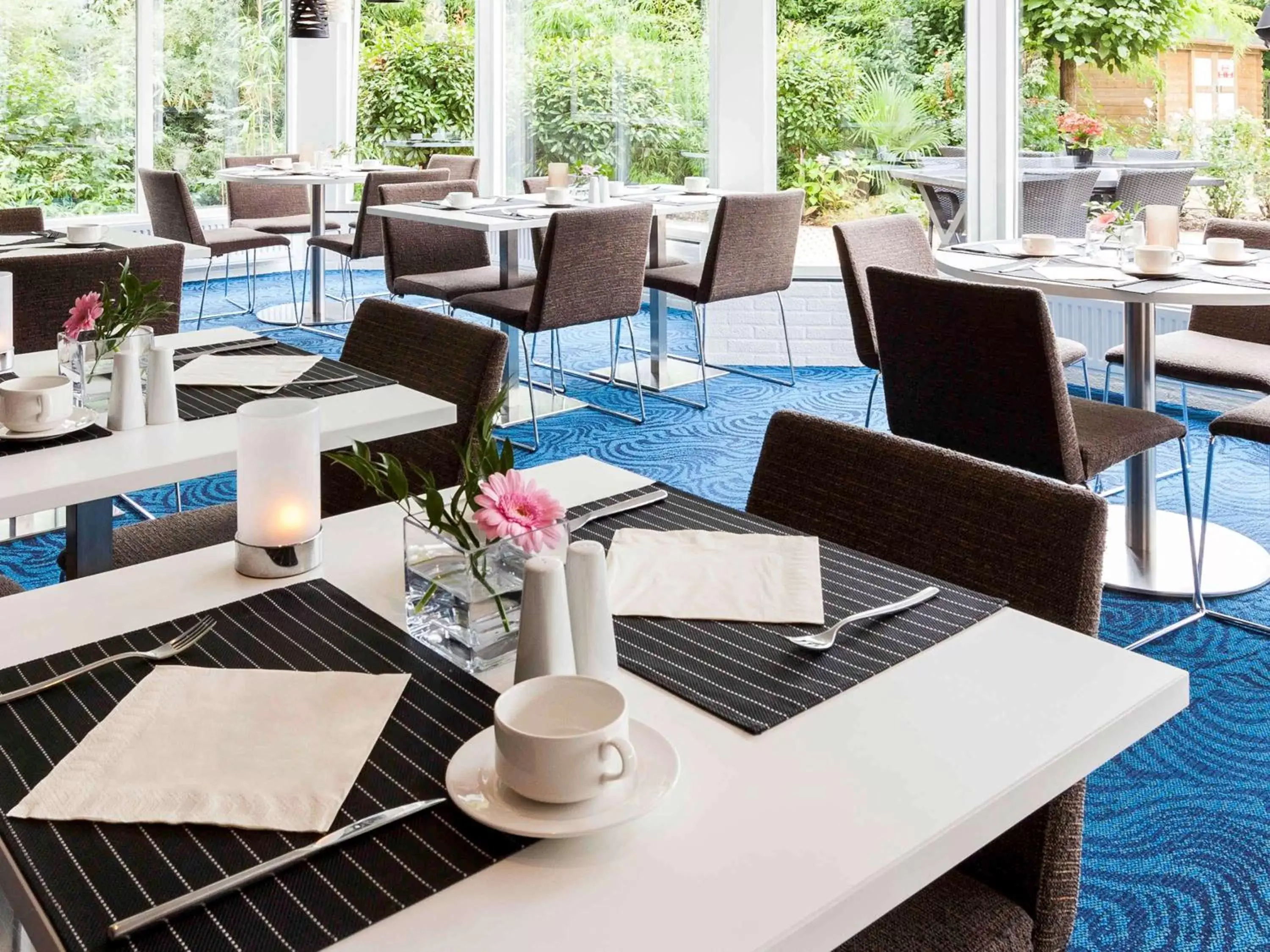 Restaurant/Places to Eat in Novotel Maastricht