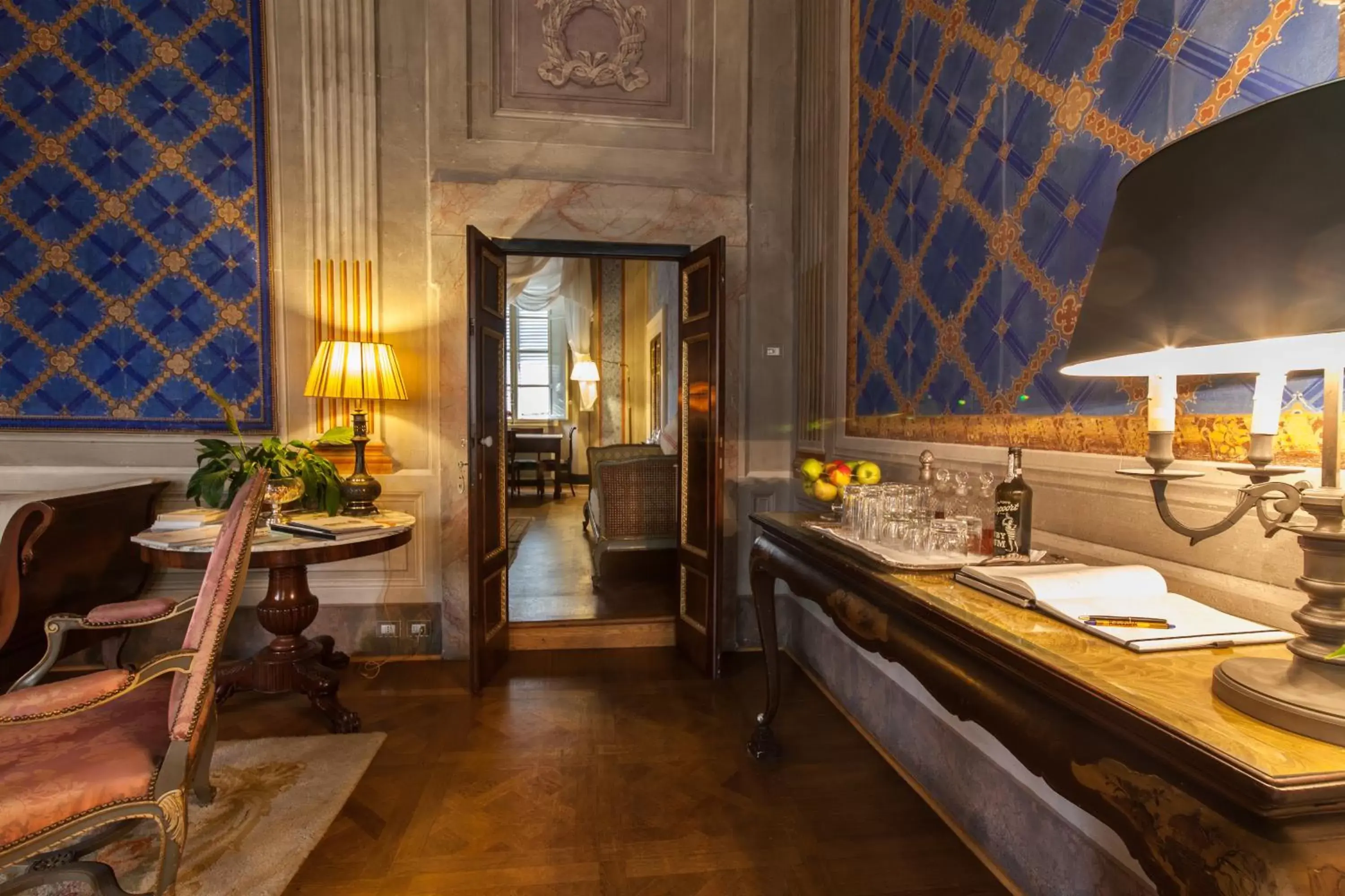 Decorative detail, Bathroom in Palazzo Rocchi B&B