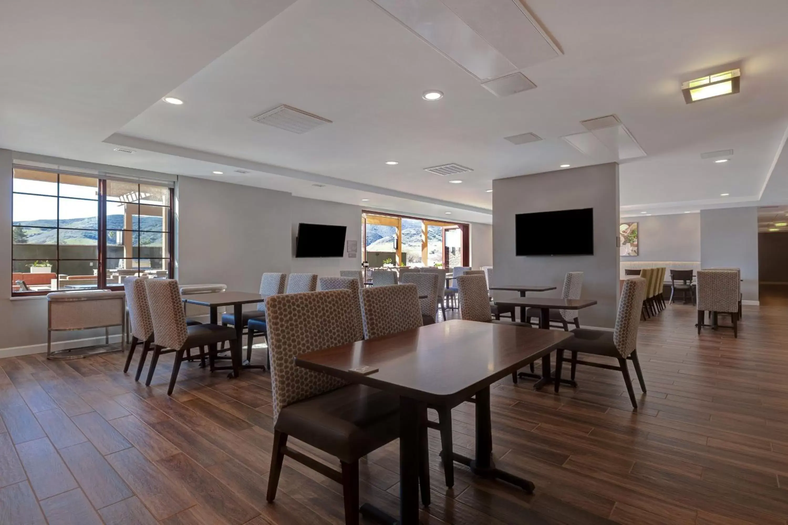 Lobby or reception, Restaurant/Places to Eat in TownePlace Suites by Marriott San Luis Obispo
