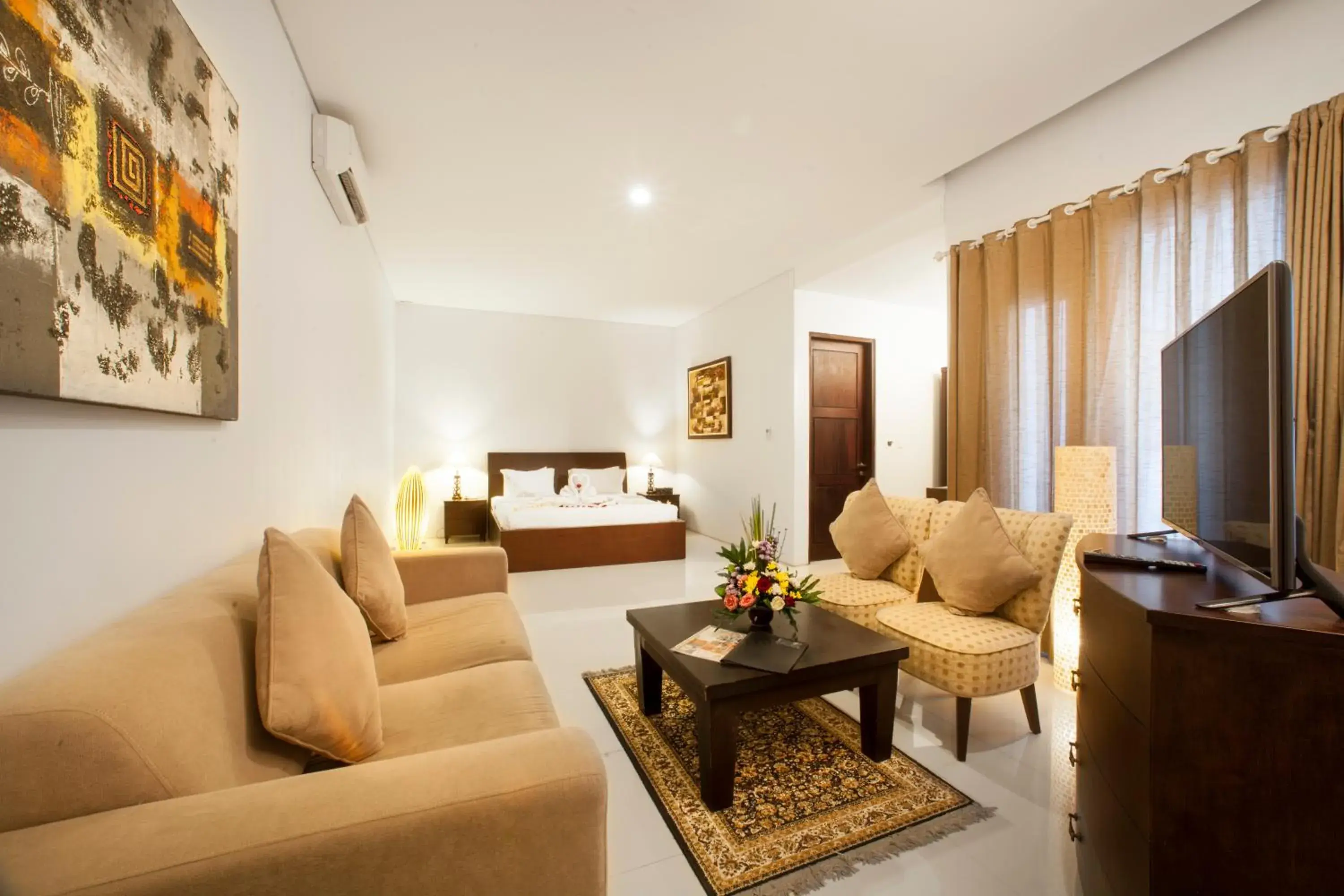 Living room, Seating Area in The Radiant Hotel & Spa