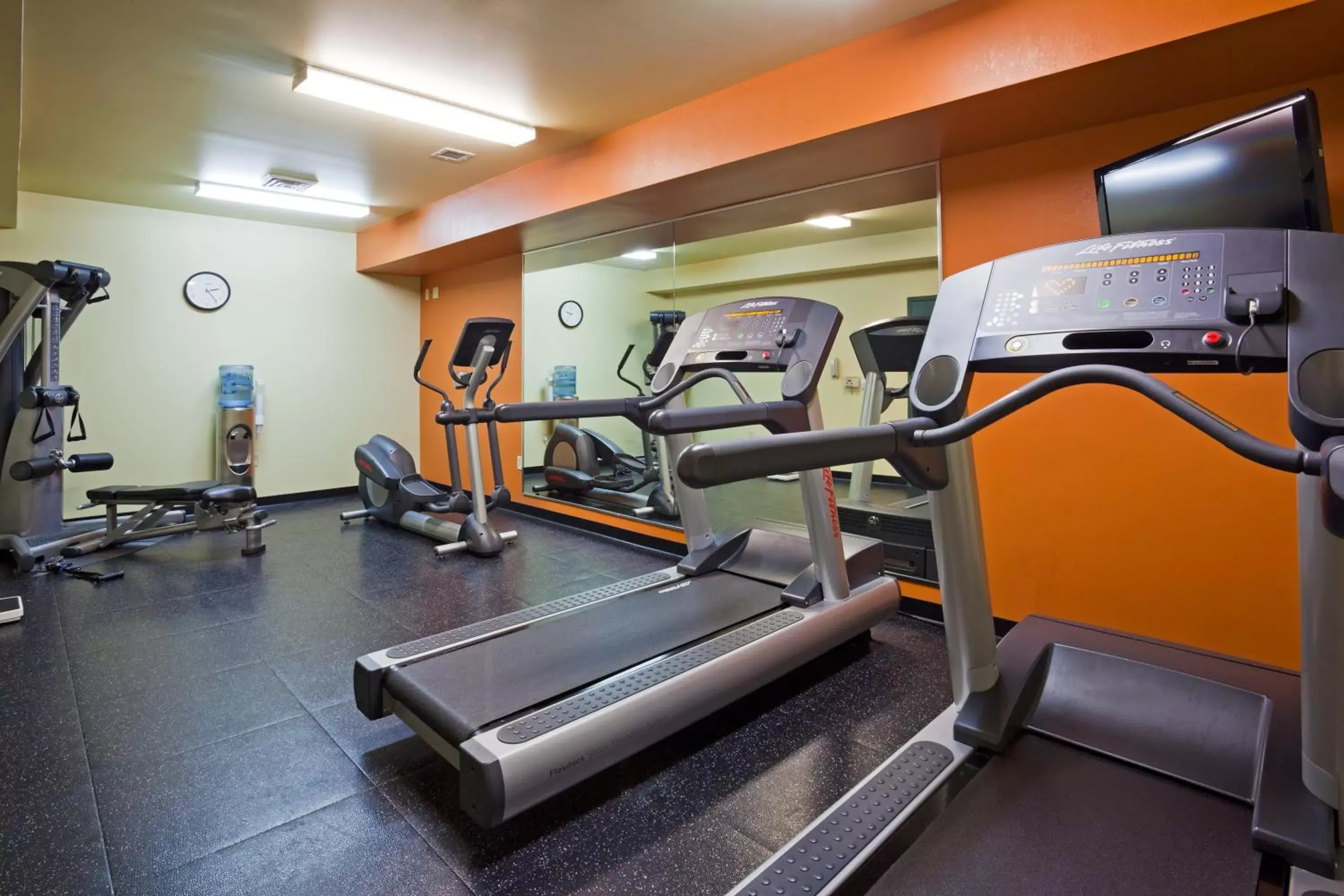 Fitness centre/facilities, Fitness Center/Facilities in Country Inn & Suites by Radisson, Madison West, WI
