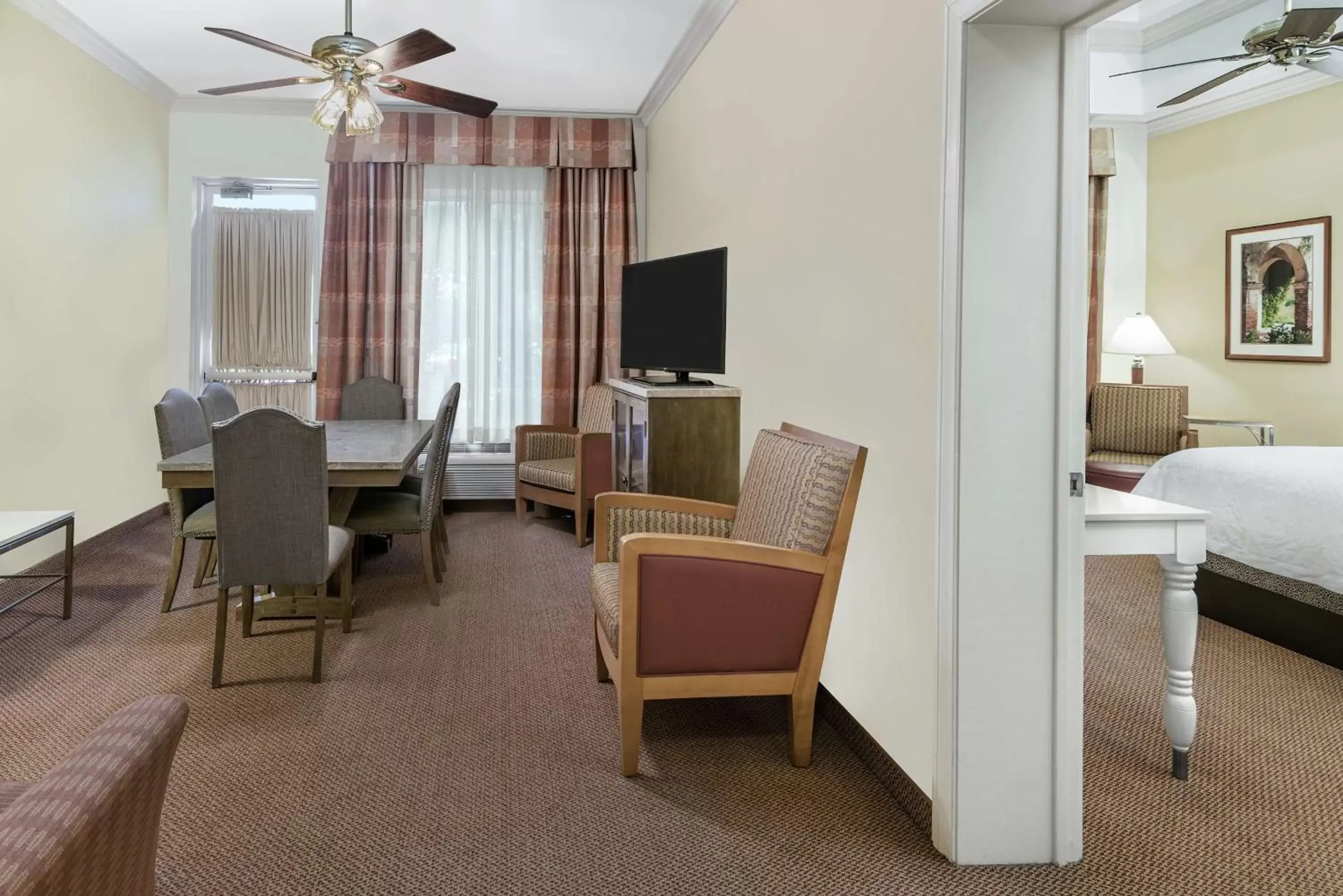 Living room, Seating Area in Hilton Garden Inn McAllen Airport