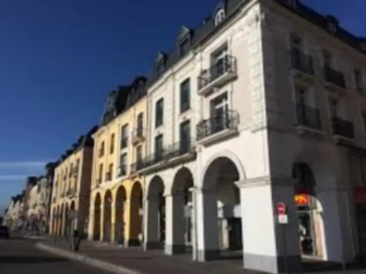 Nearby landmark, Property Building in Appartement 1 chambre, 2éme étage - DIEPPE
