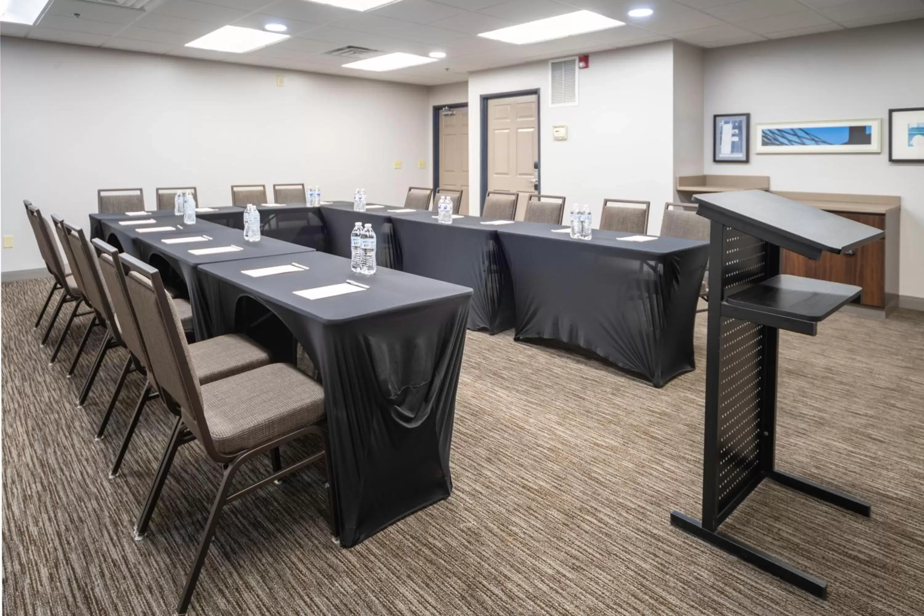 Meeting/conference room in Country Inn & Suites by Radisson, Stone Mountain, GA