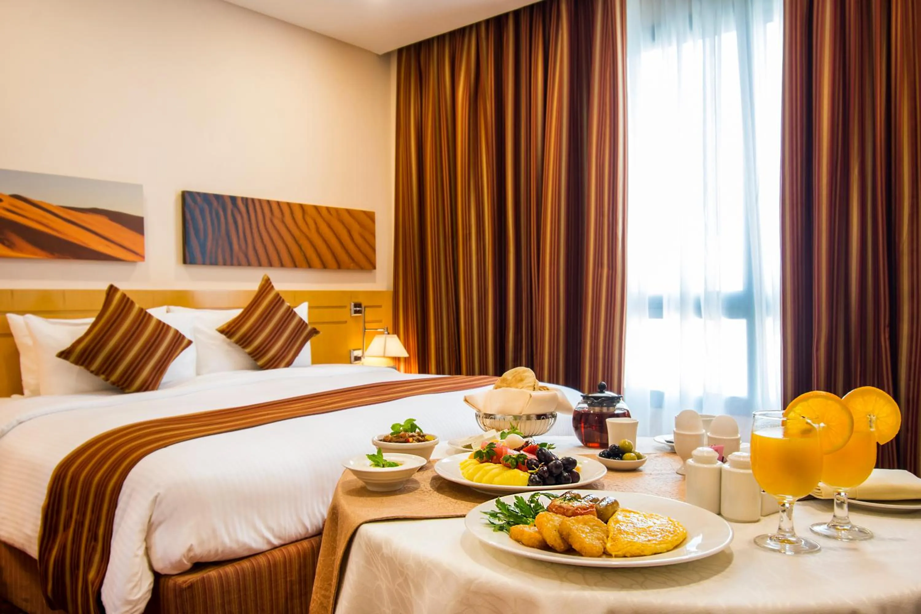 Bedroom, Bed in City Seasons Hotel & Suites Muscat