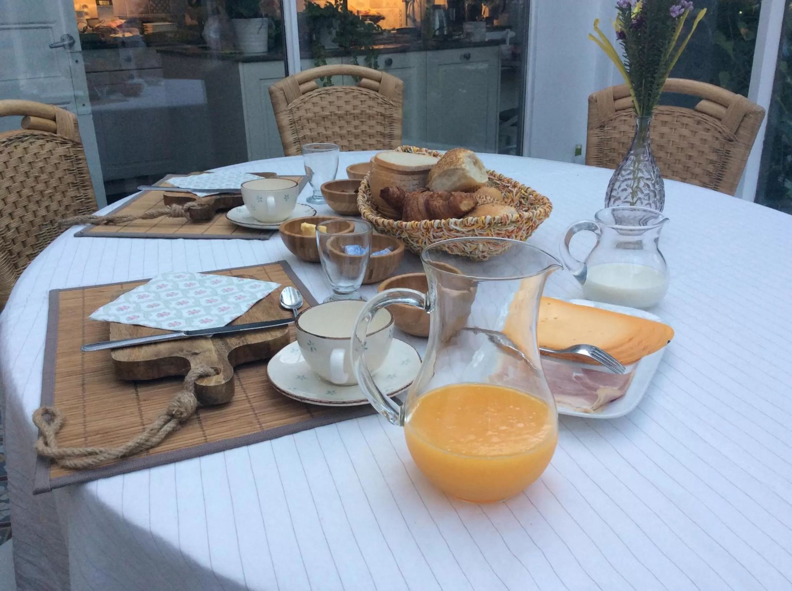 Food and drinks in Beaux Temps b&b