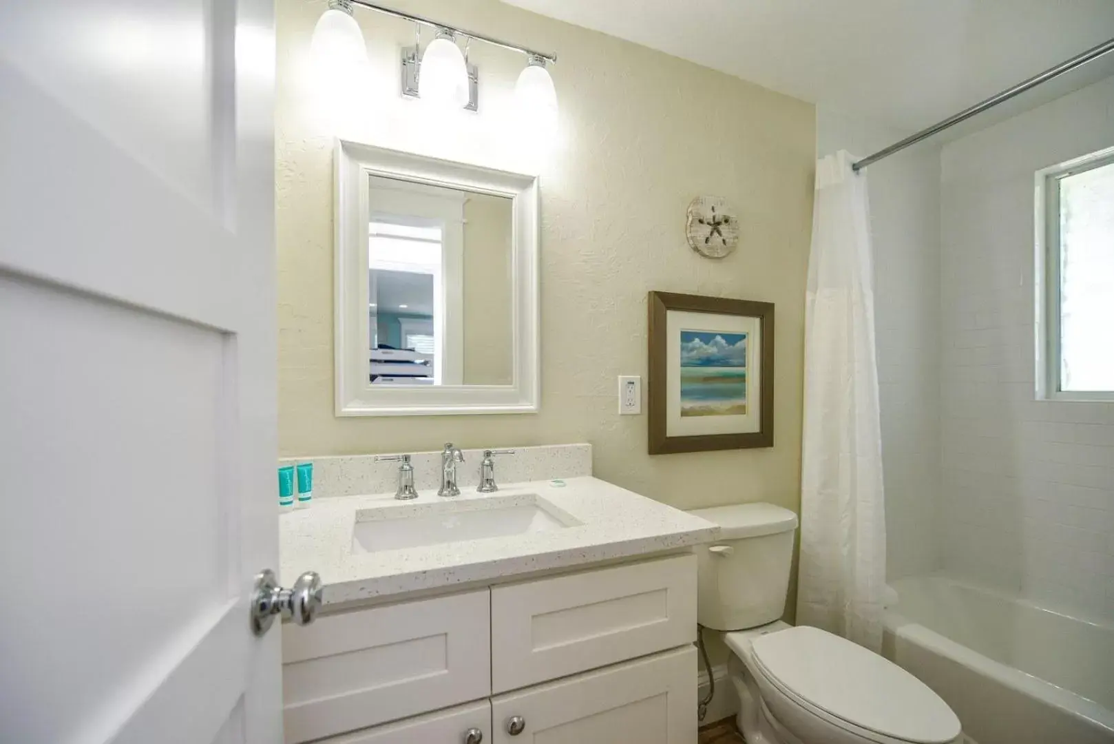 Bathroom in Tropical Breeze Resort