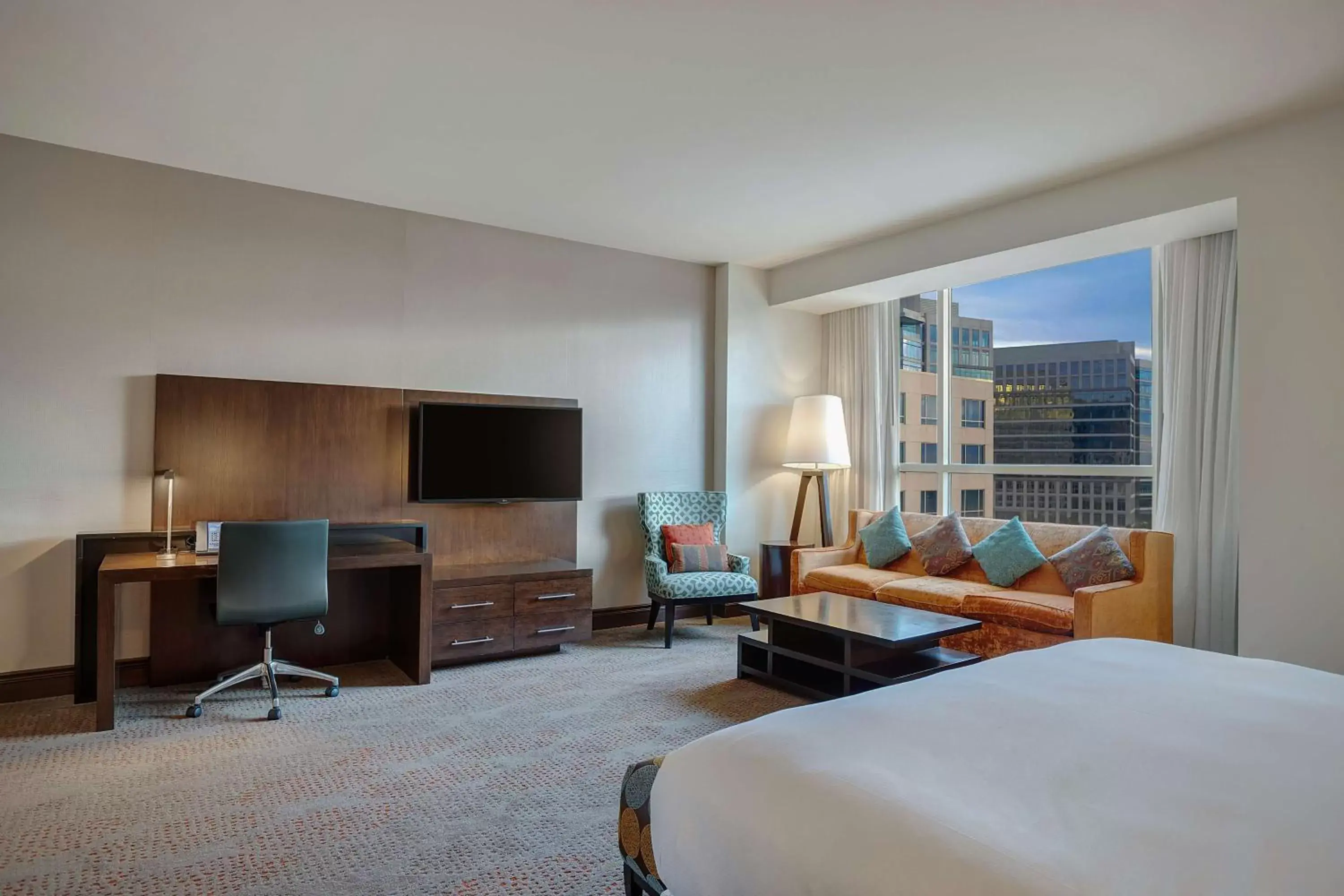Bedroom, TV/Entertainment Center in Hilton Dallas/Plano Granite Park