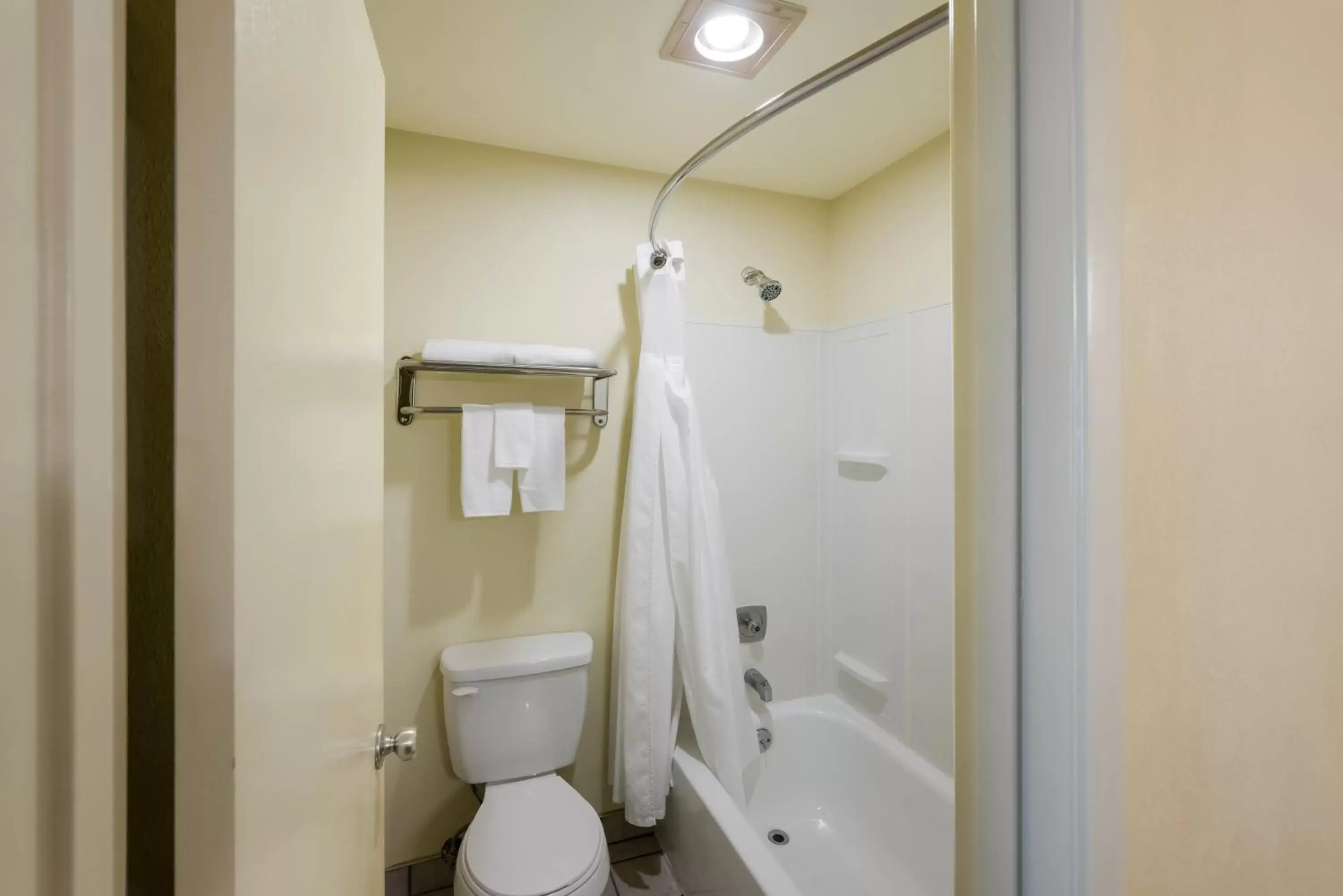 Bathroom in Quality Inn SeaTac Airport-Seattle