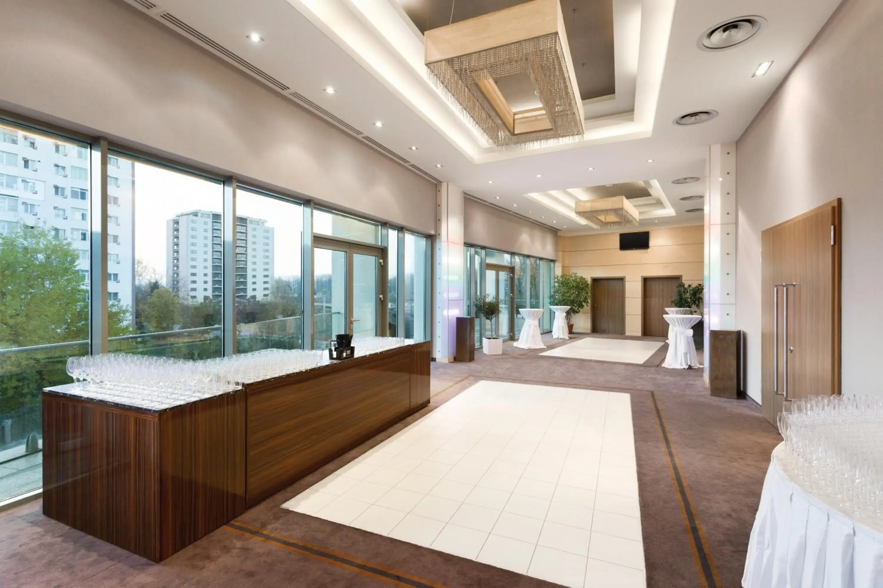 Day, Bed in Hotel Ramada Pitesti Day, Bed in Hotel Ramada Pitesti