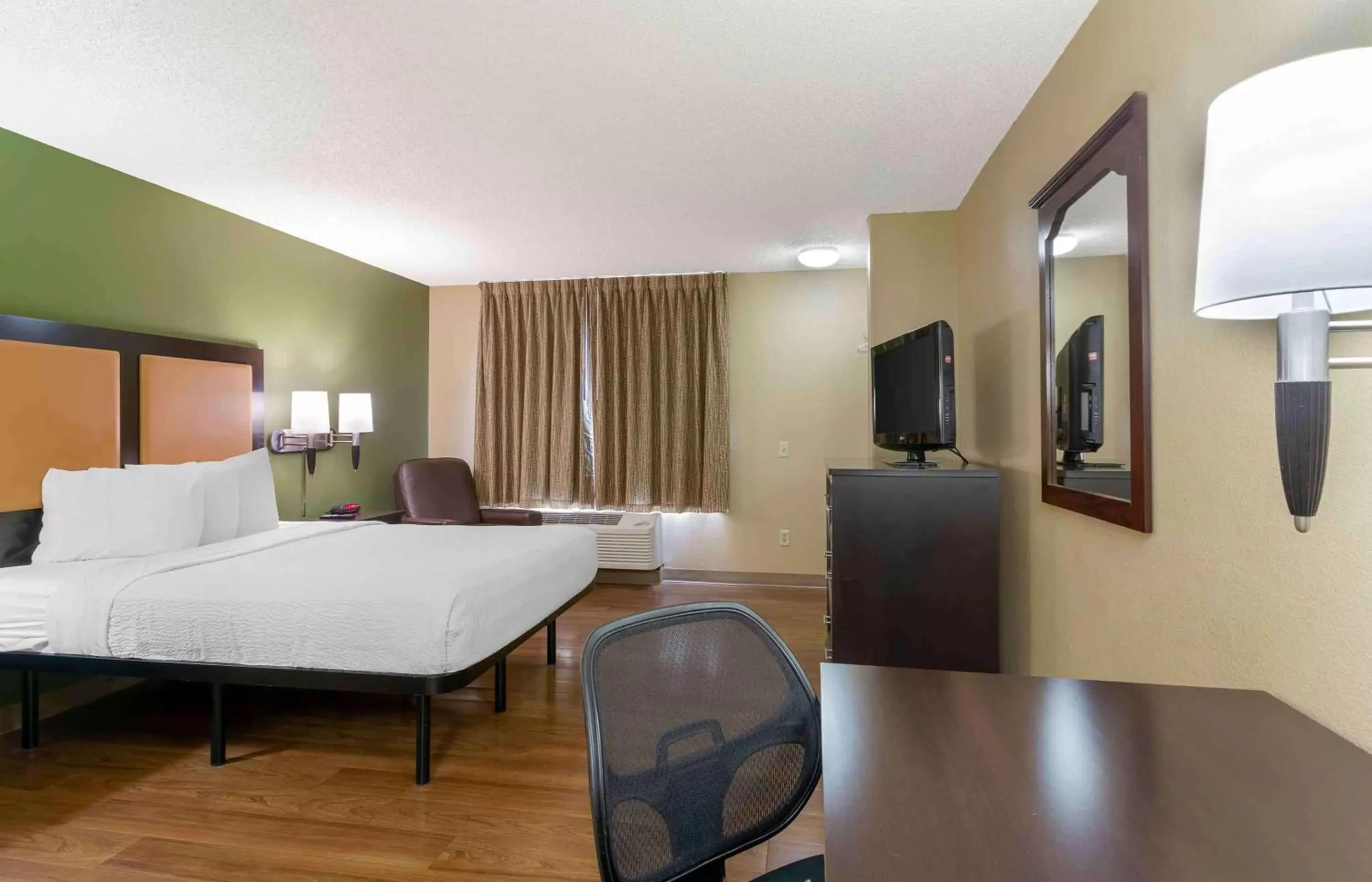 Bedroom in Extended Stay America Suites - Salt Lake City - Sandy