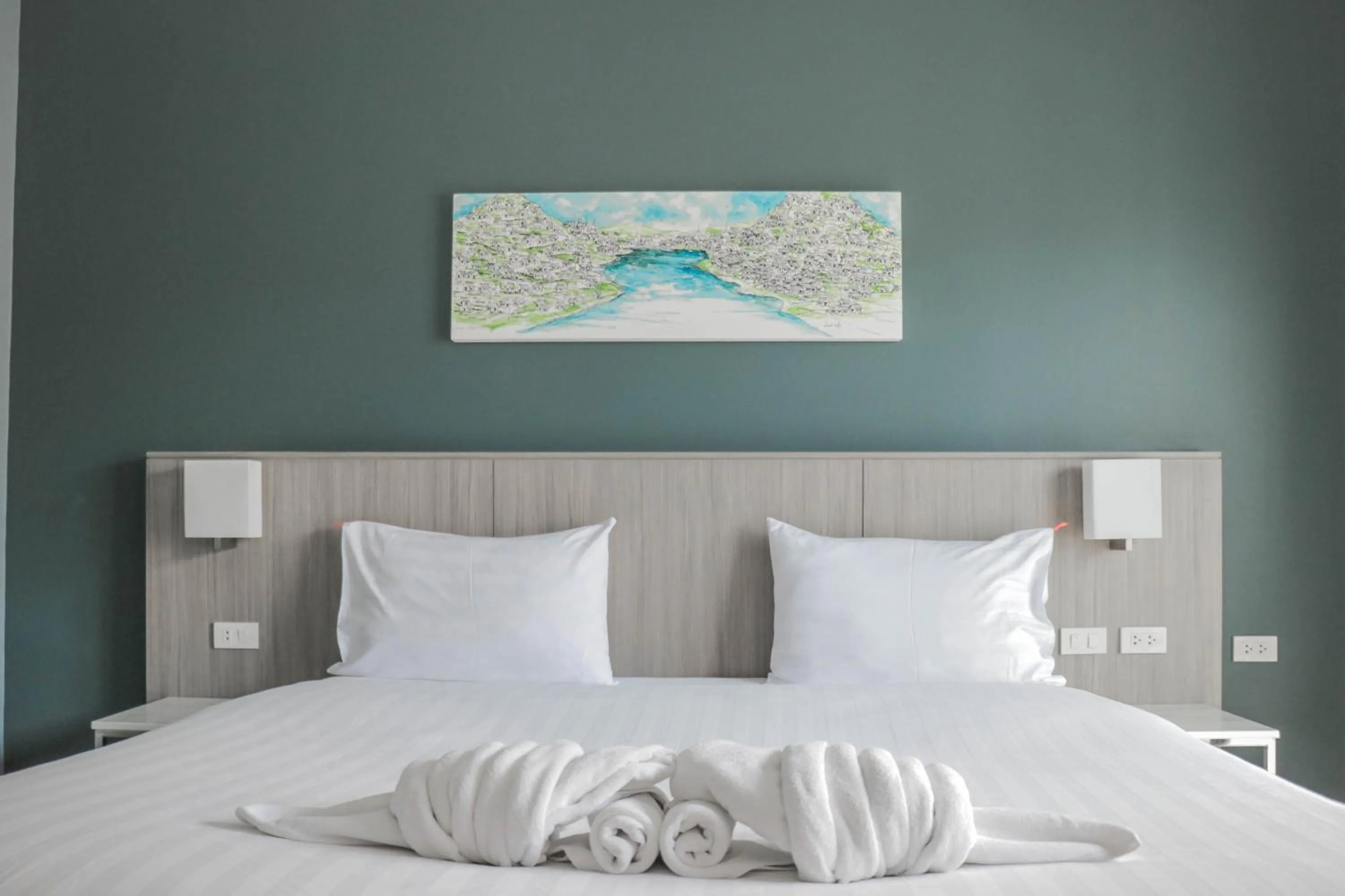 Bed in S2 Airport Residence