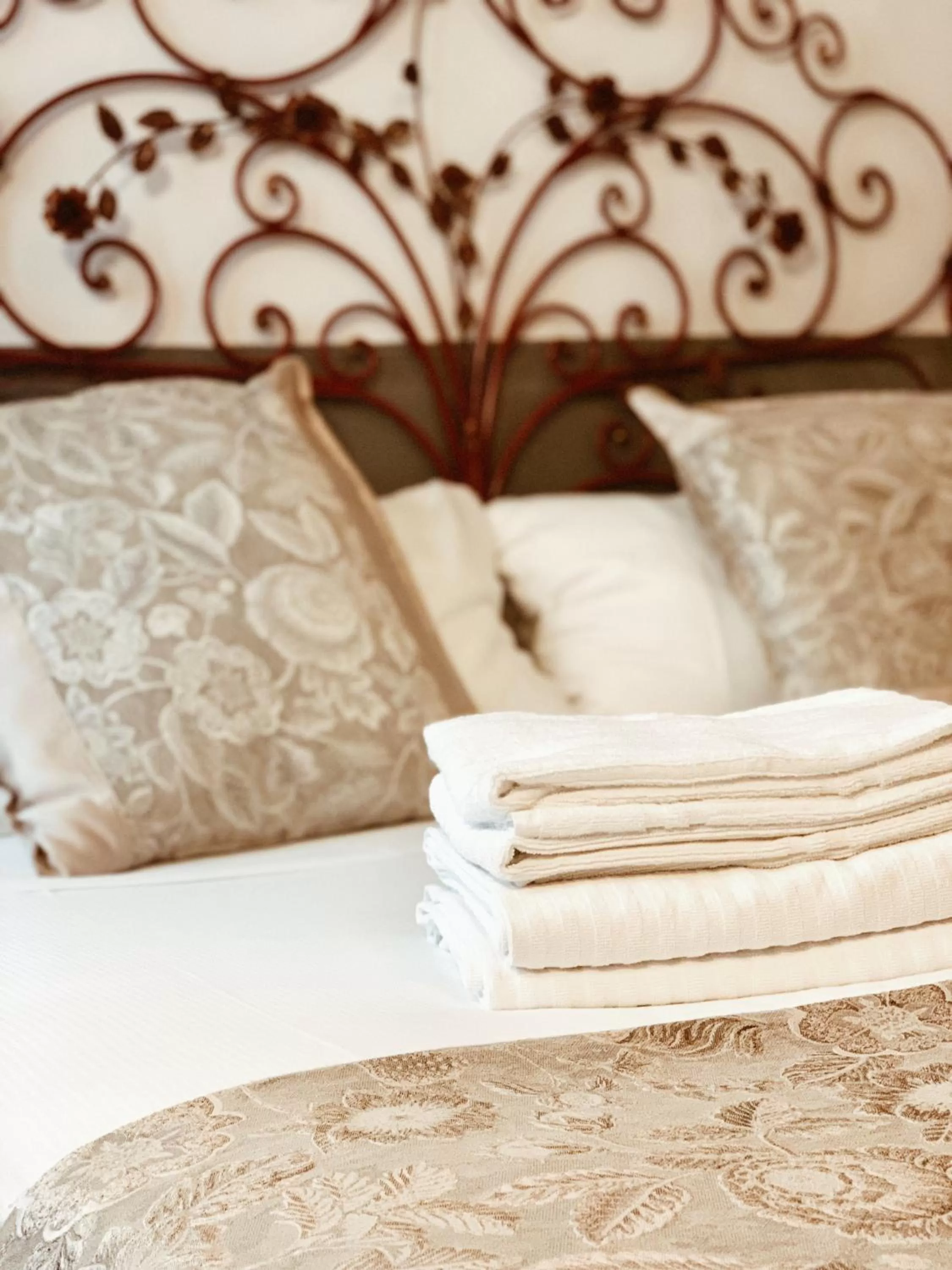 Bed in Residenza Sciarra B&B