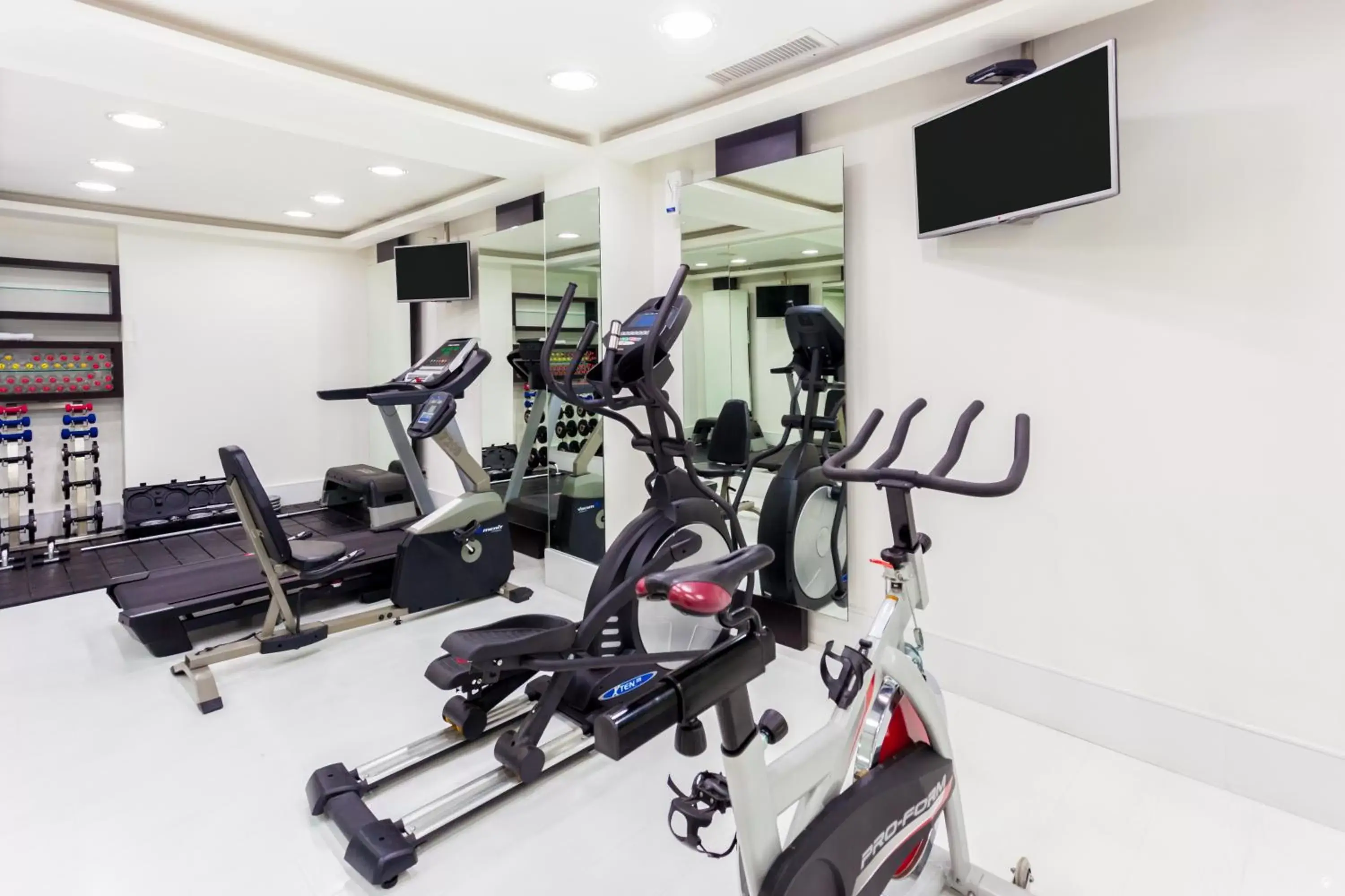 Fitness centre/facilities, Fitness Center/Facilities in Le Parc Hotel, Beyond Stars