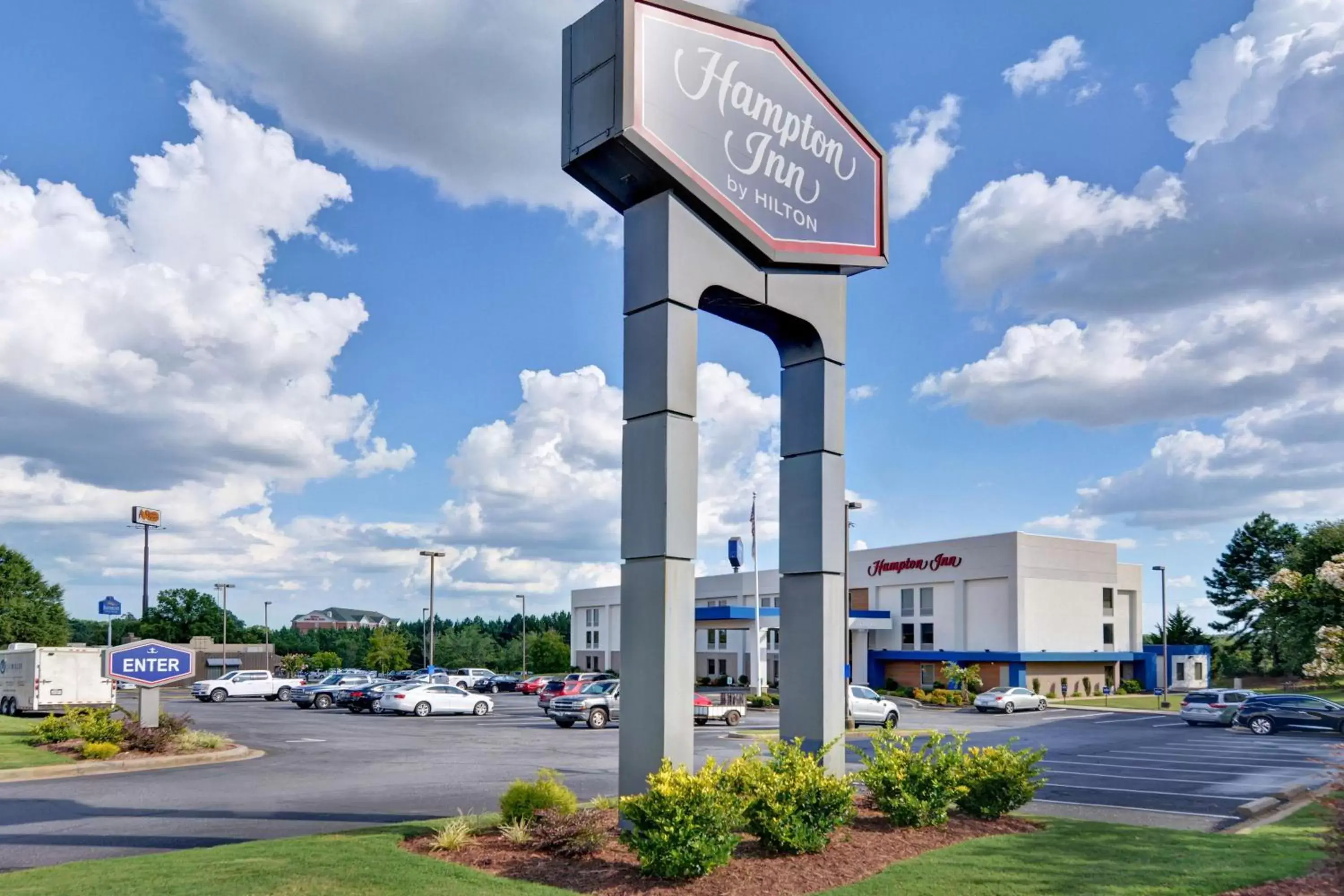 Property building in Hampton Inn Anderson