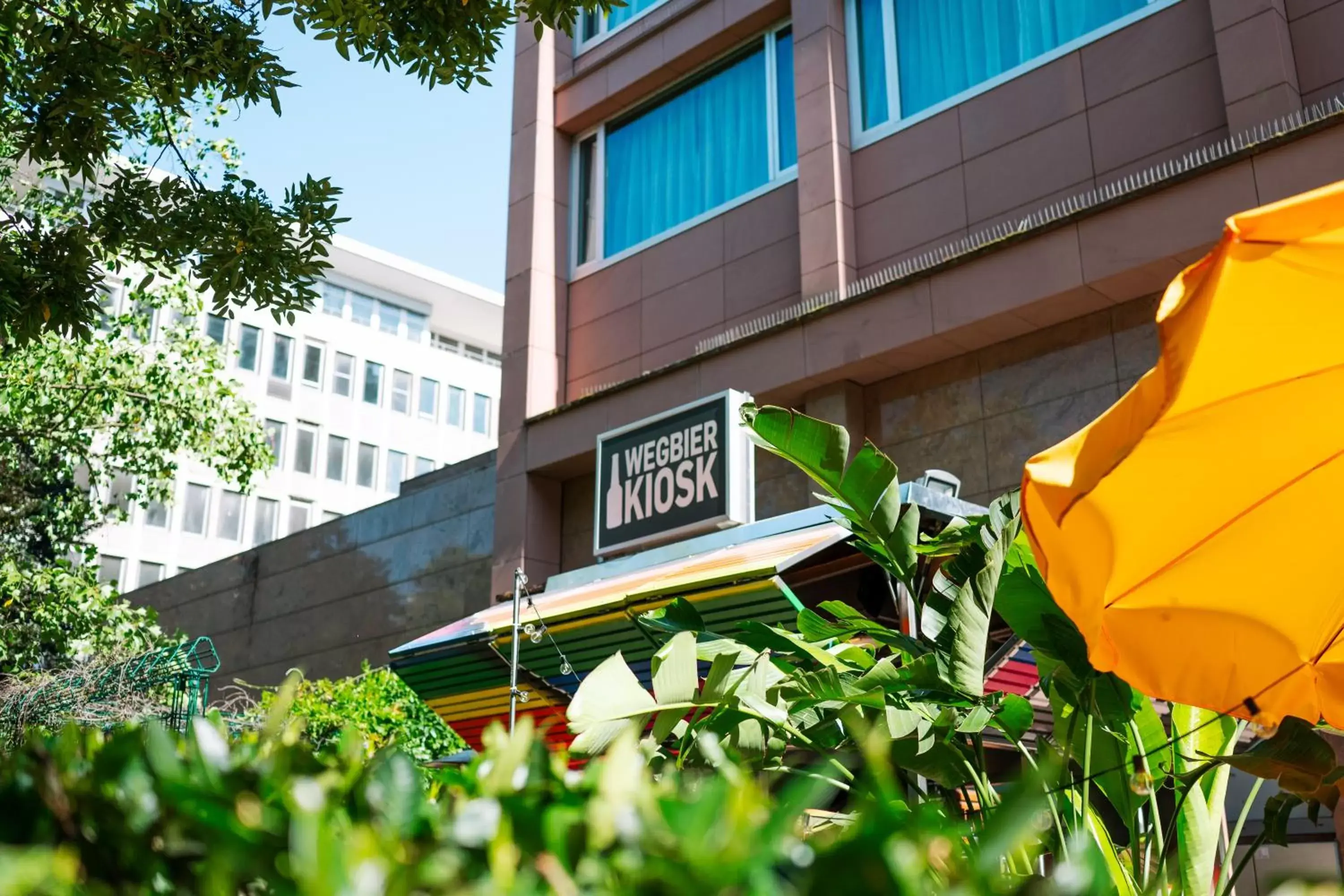 Restaurant/places to eat in Hilton Frankfurt City Centre Restaurant/places to eat in Hilton Frankfurt City Centre