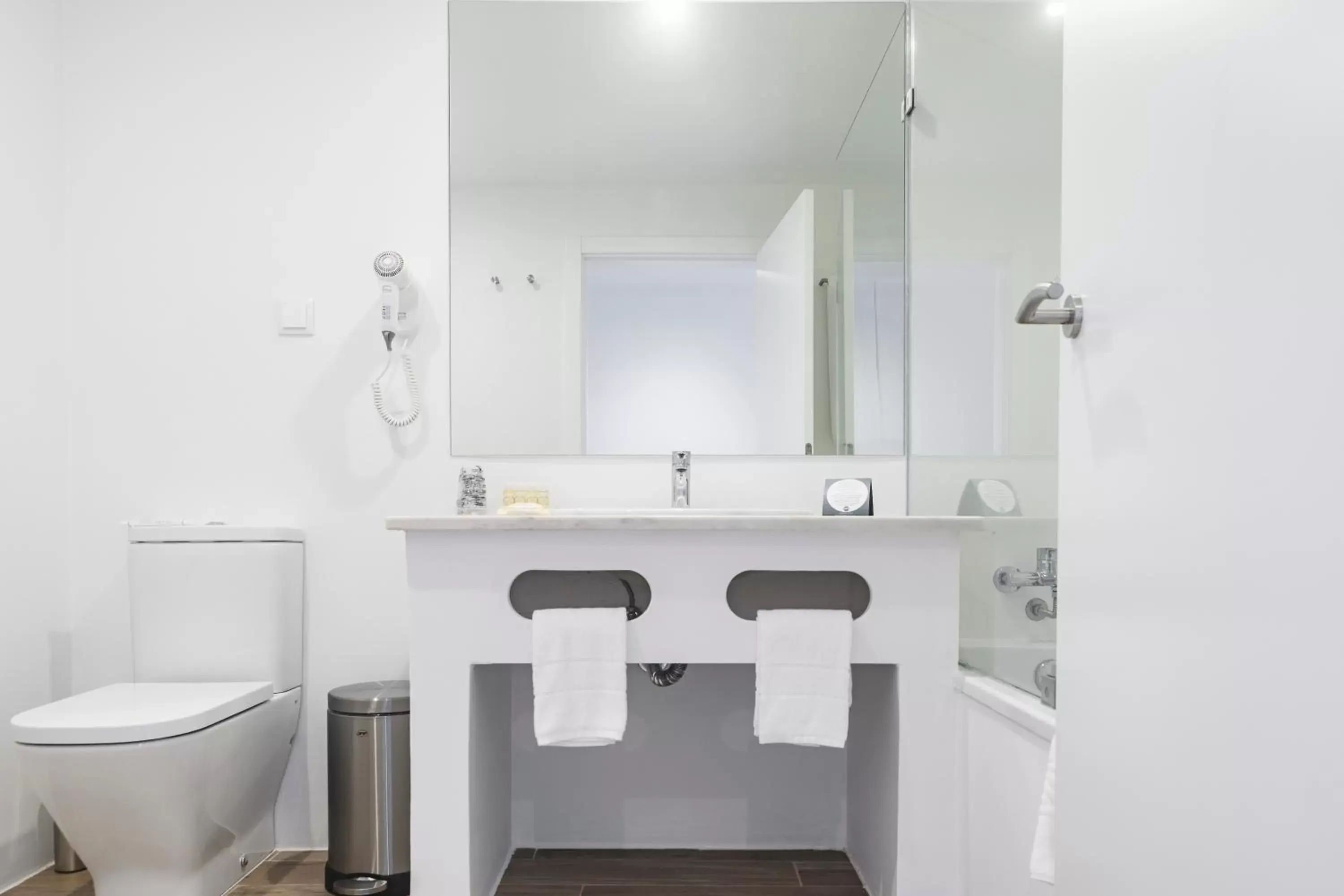 Shower, Bathroom in MH Atlantico