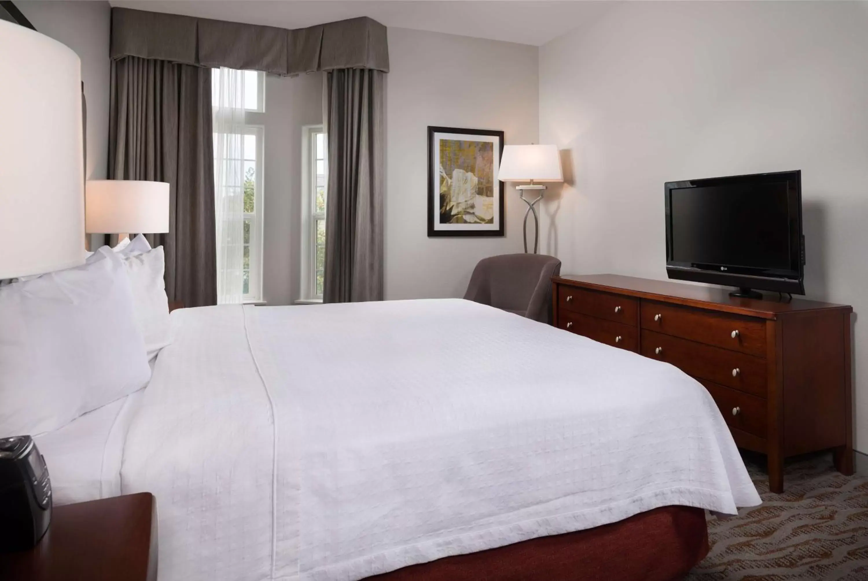 Bedroom, Bed in Homewood Suites by Hilton Vancouver / Portland