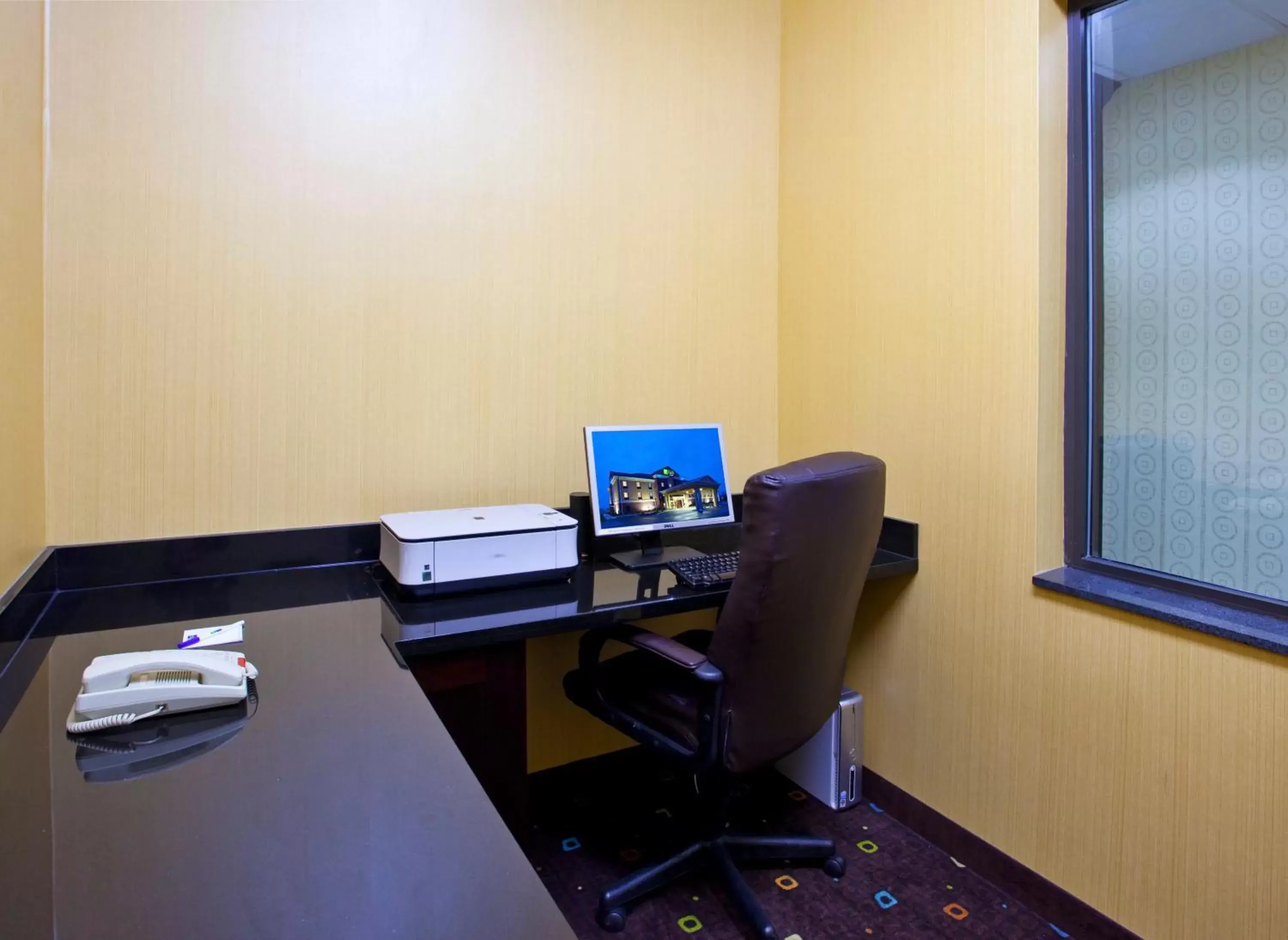 Other, Business Area/Conference Room in Holiday Inn Express Hotel & Suites Van Wert, an IHG Hotel