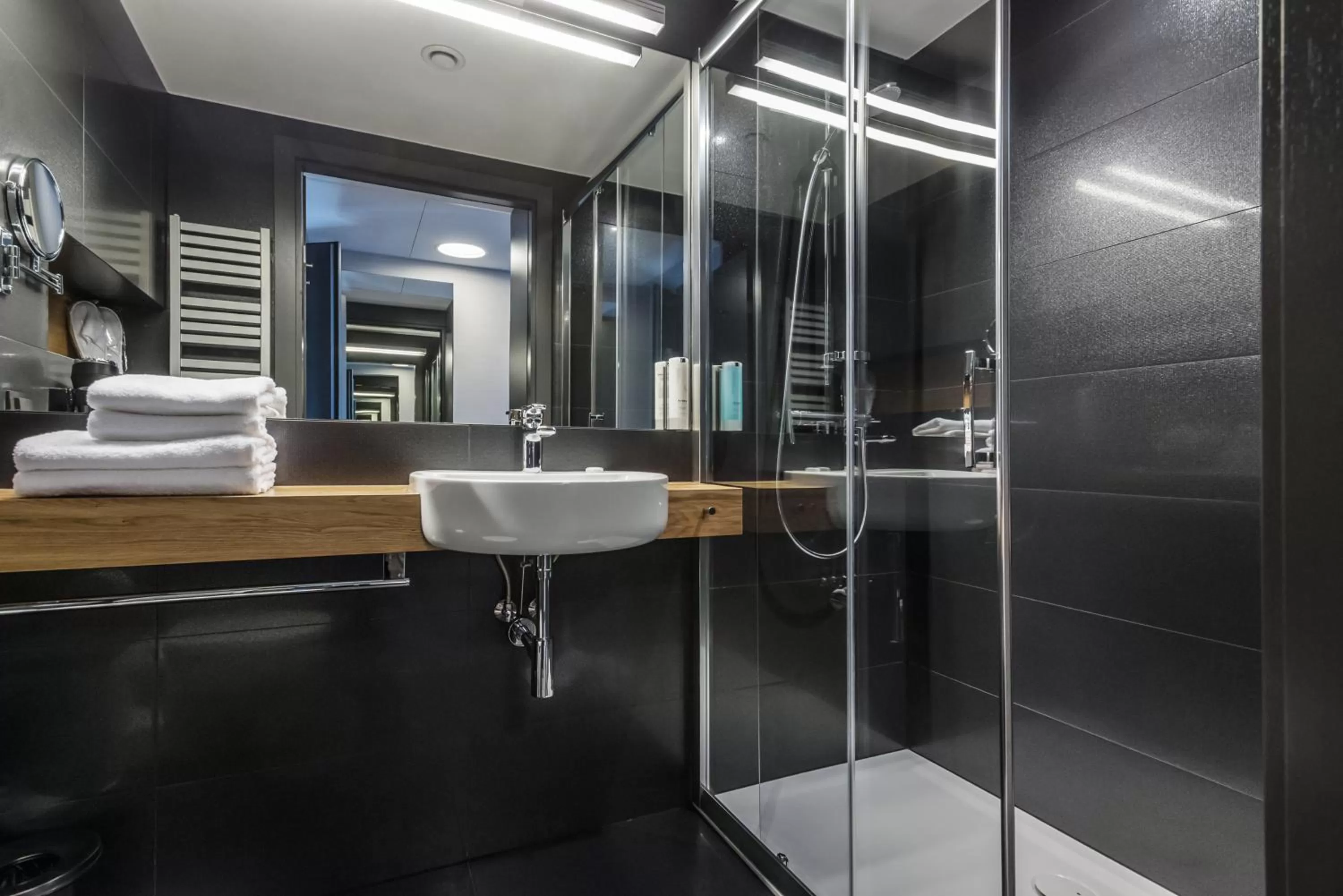 Bathroom in Regatta Hotel Restauracja Spa