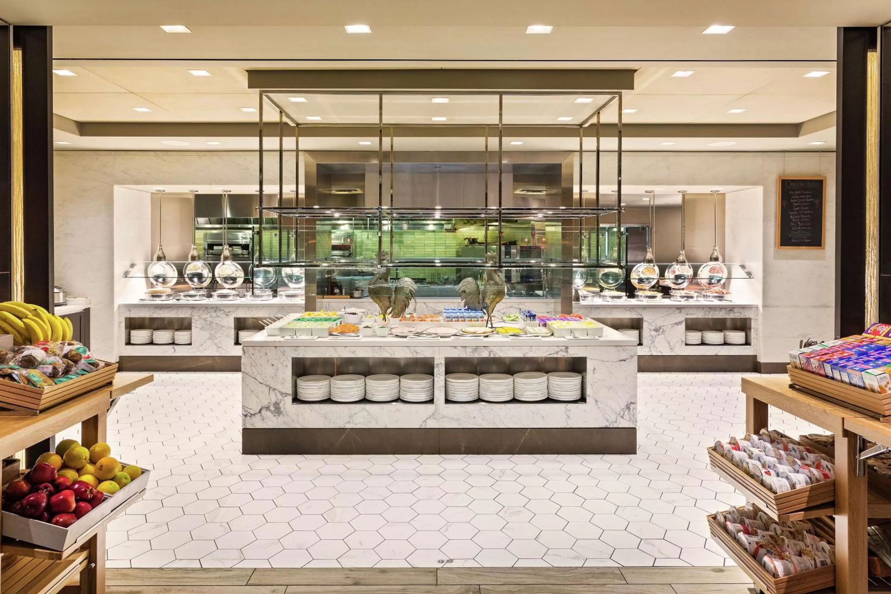 Dining area in New York Hilton Midtown