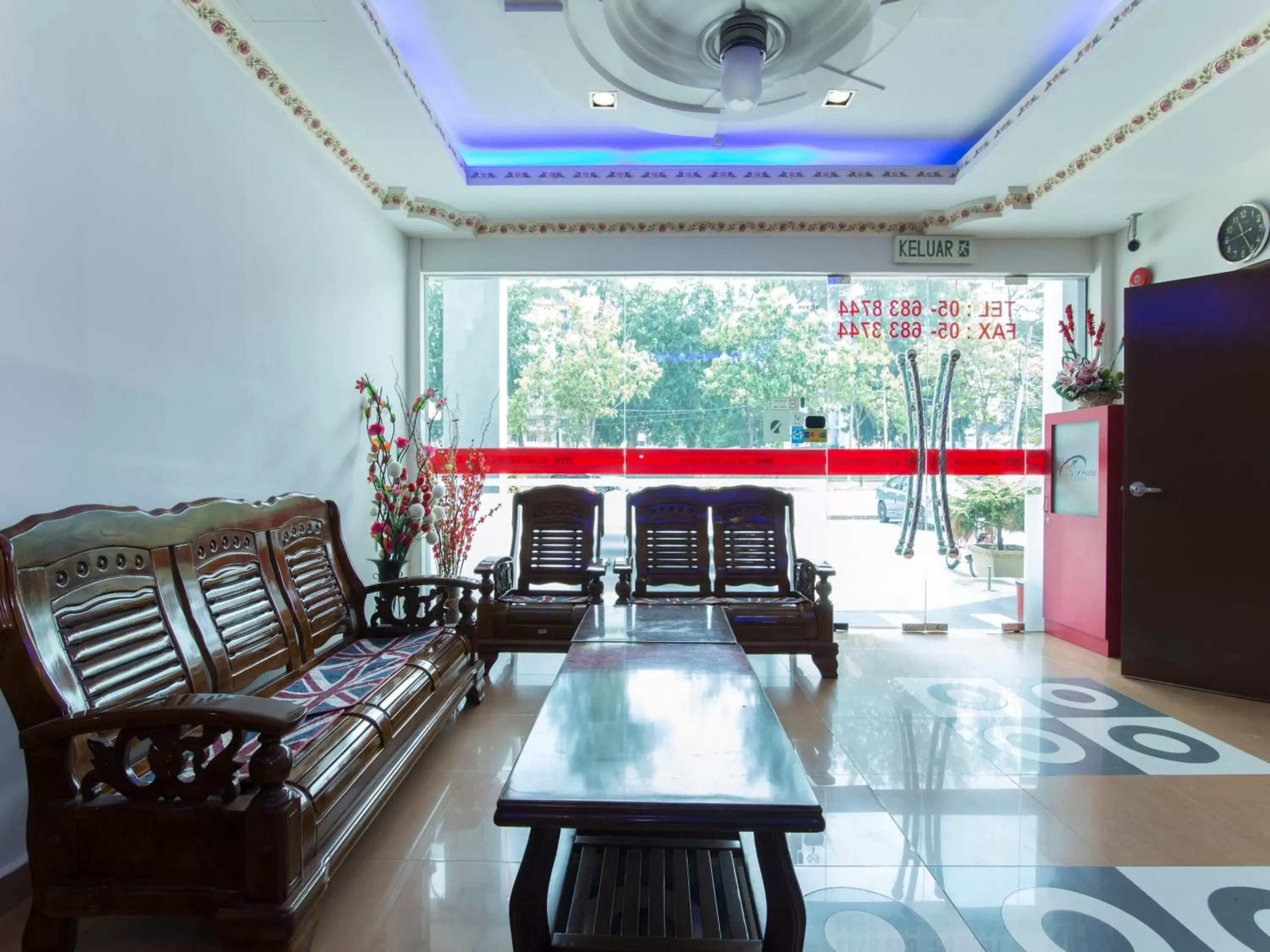 Seating area in Super OYO 44088 Valley View Hotel