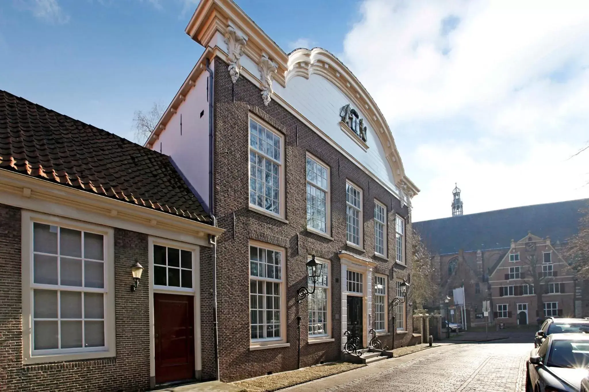 Property Building in Fortuna Spinoza