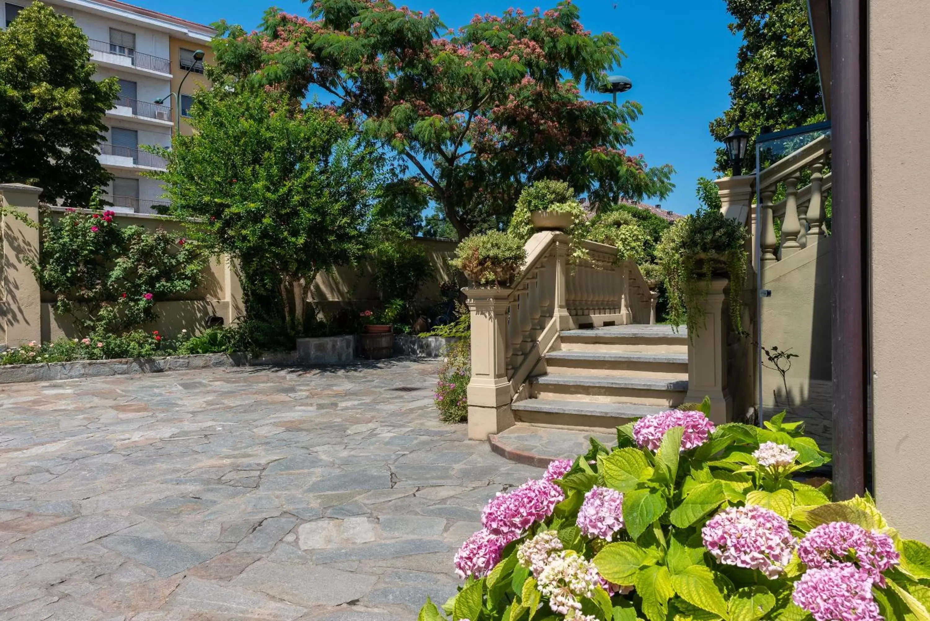 Facade/entrance in Villa Mery