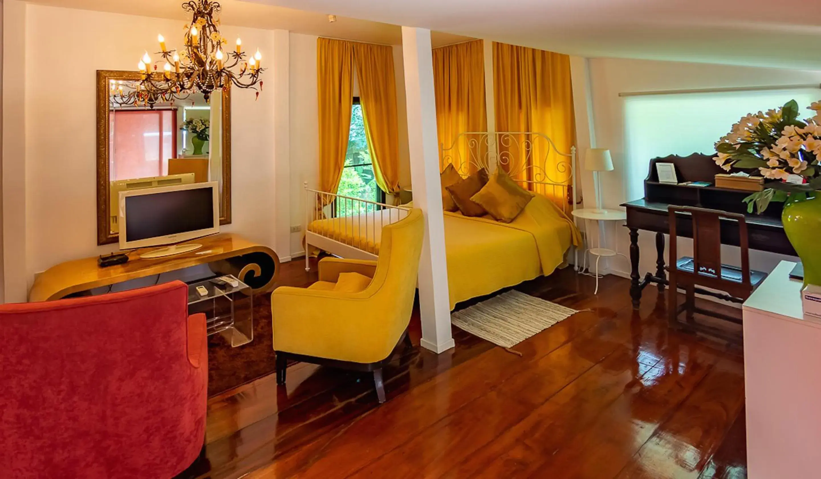 Bedroom, TV/Entertainment Center in Ban Keaw Villas