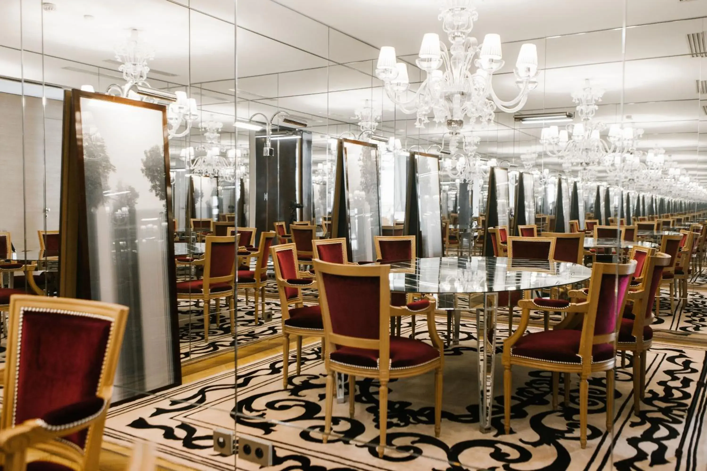 Dining area, Restaurant/Places to Eat in Le Royal Monceau Hotel Raffles Paris