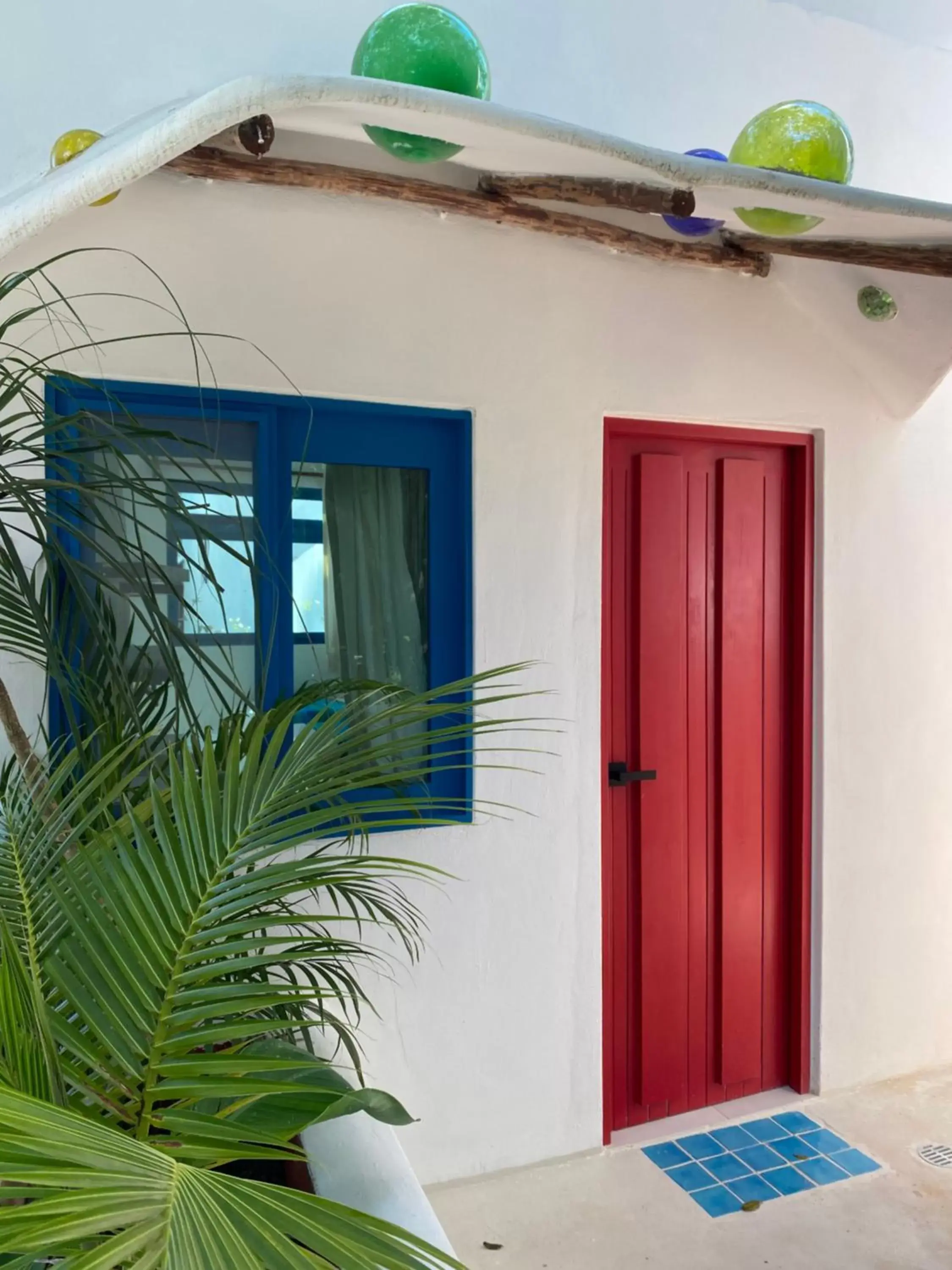 Facade/entrance in Maison Bacalar