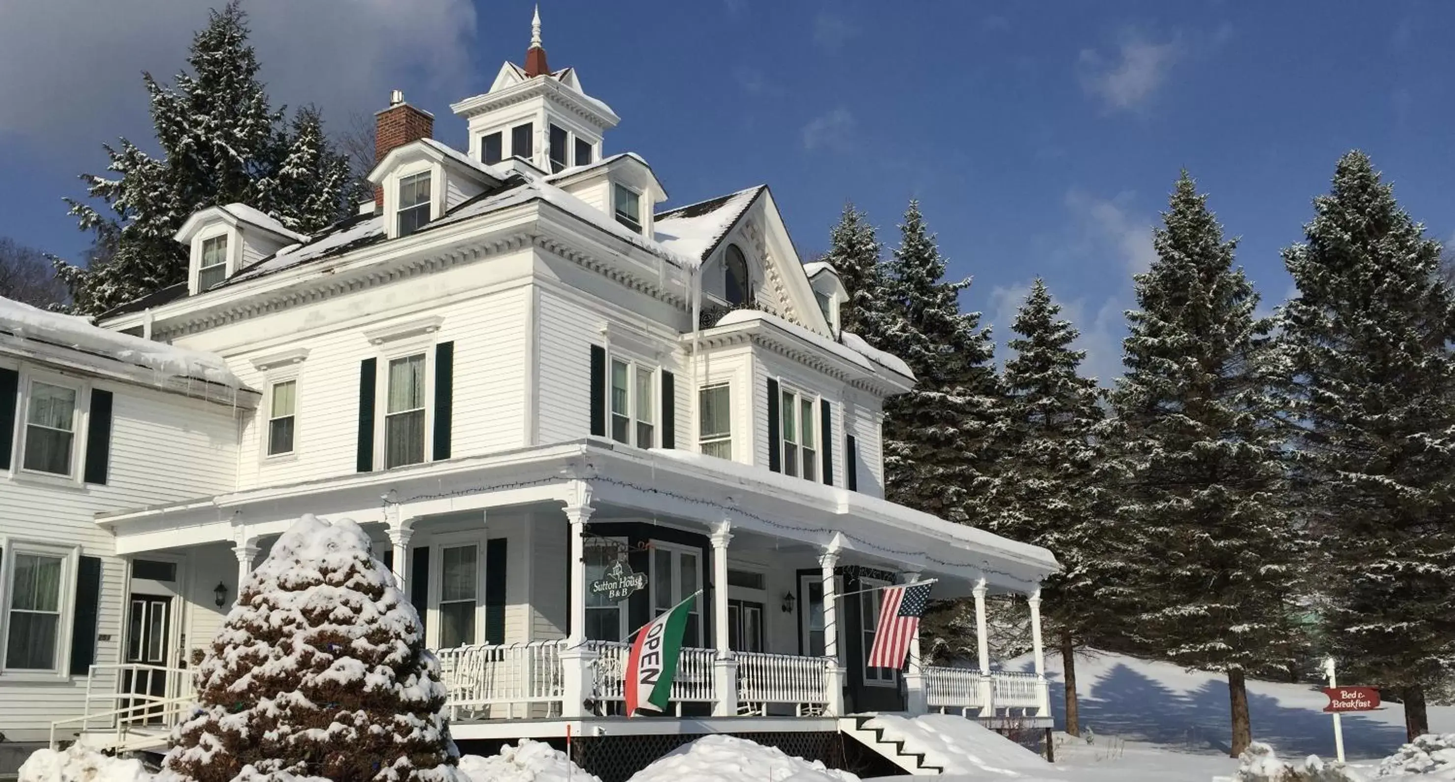 Facade/entrance, Property Building in Center Harbor Sutton House B & B