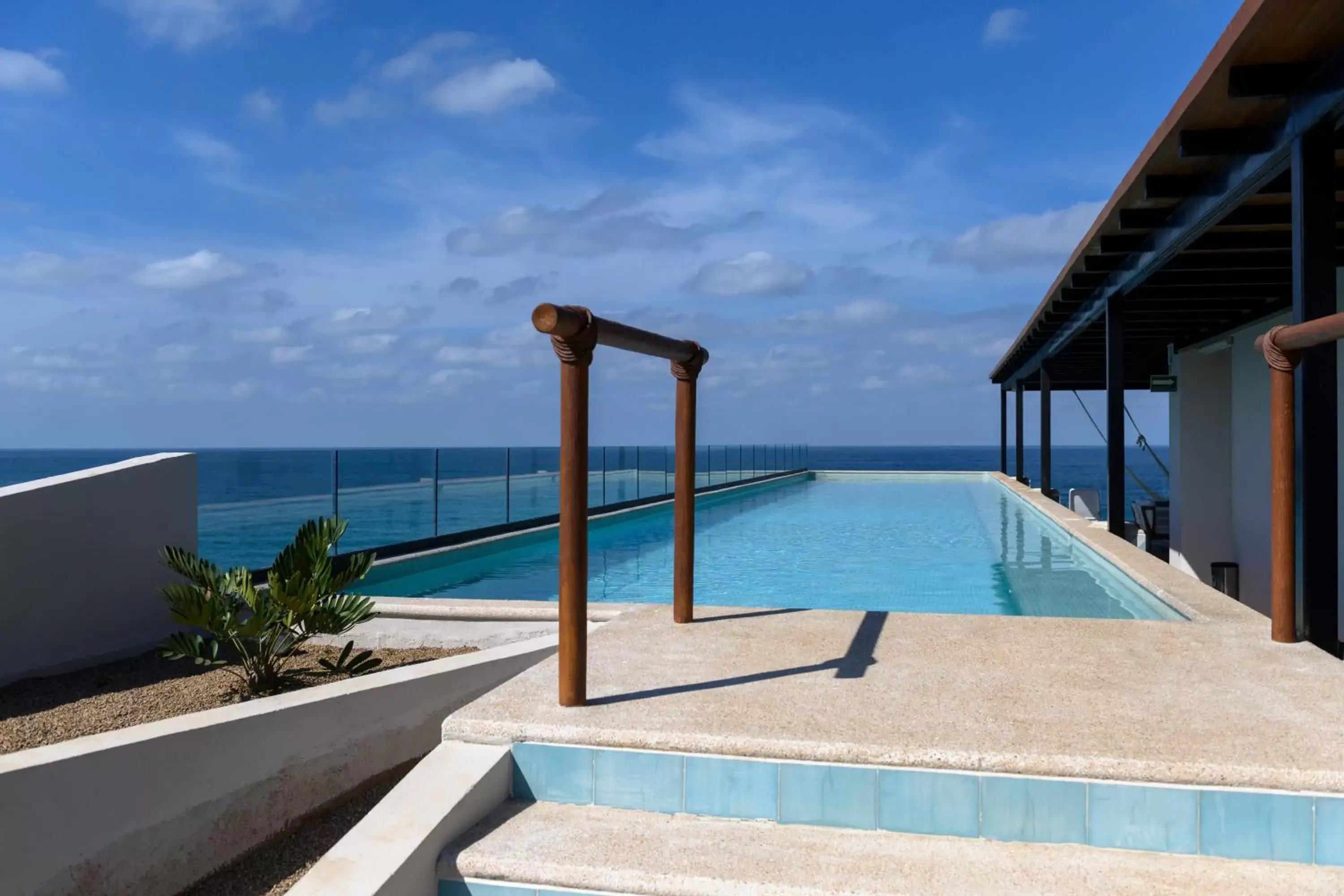 Swimming Pool in Hotel Basalto