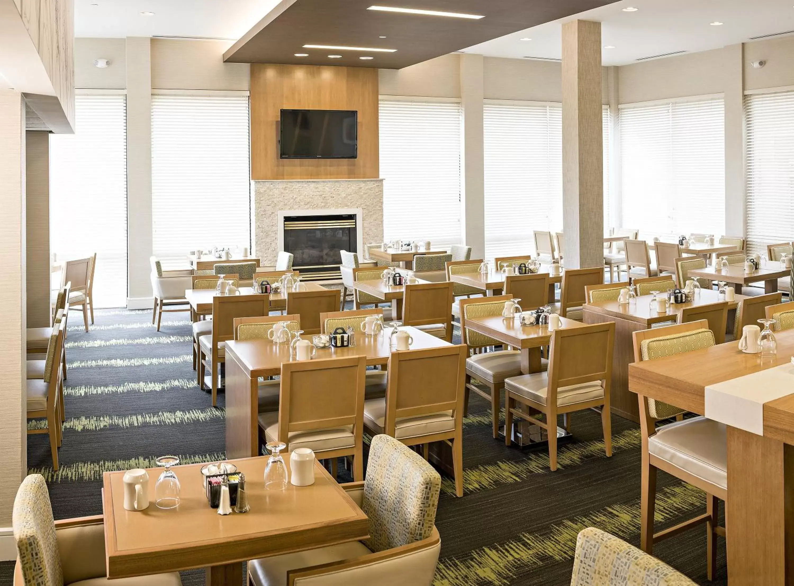 Restaurant/Places to Eat in Holiday Inn Salem, an IHG Hotel