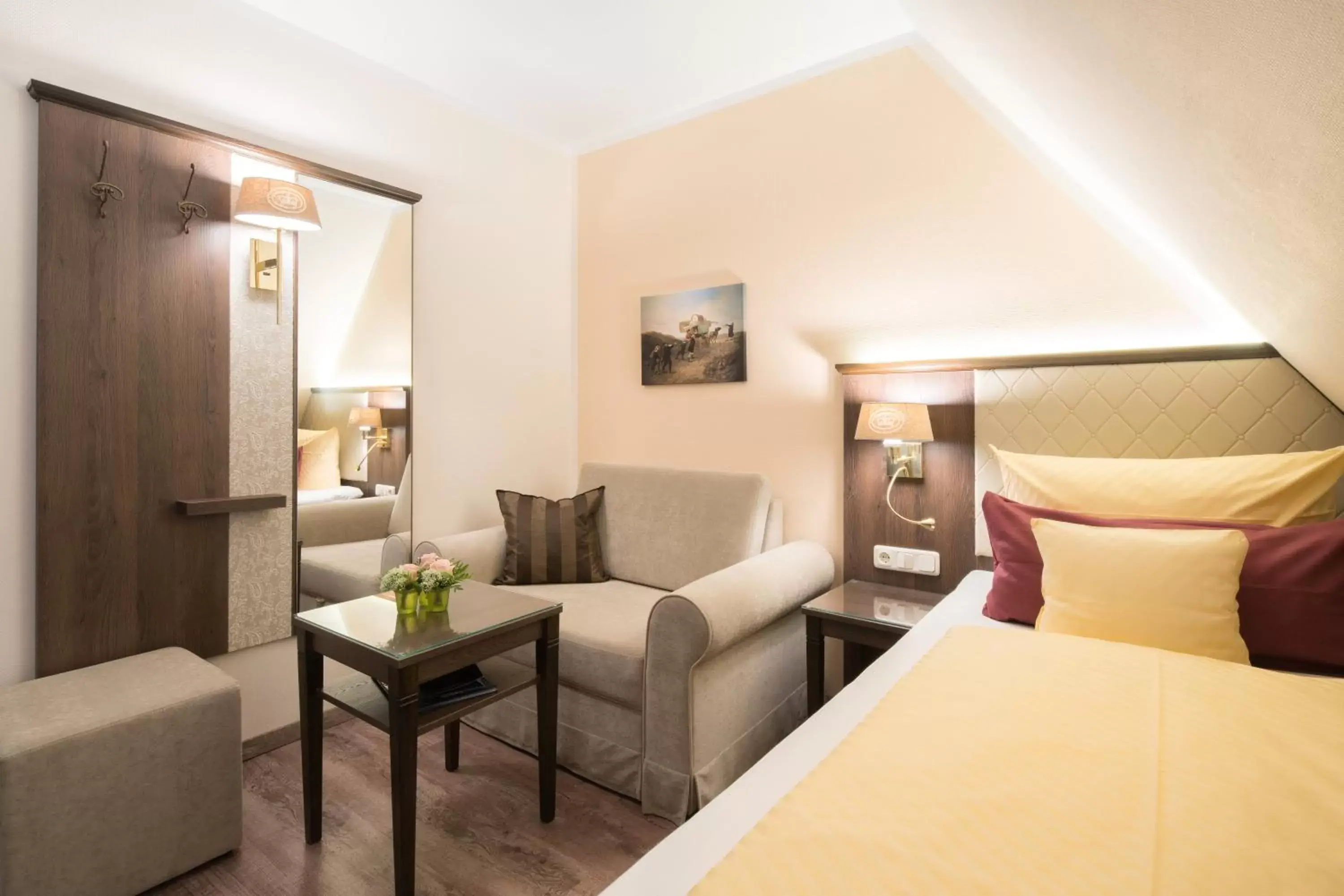 Photo of the whole room, Bed in Schlosshotel Klaffenbach Photo of the whole room, Bed in Schlosshotel Klaffenbach