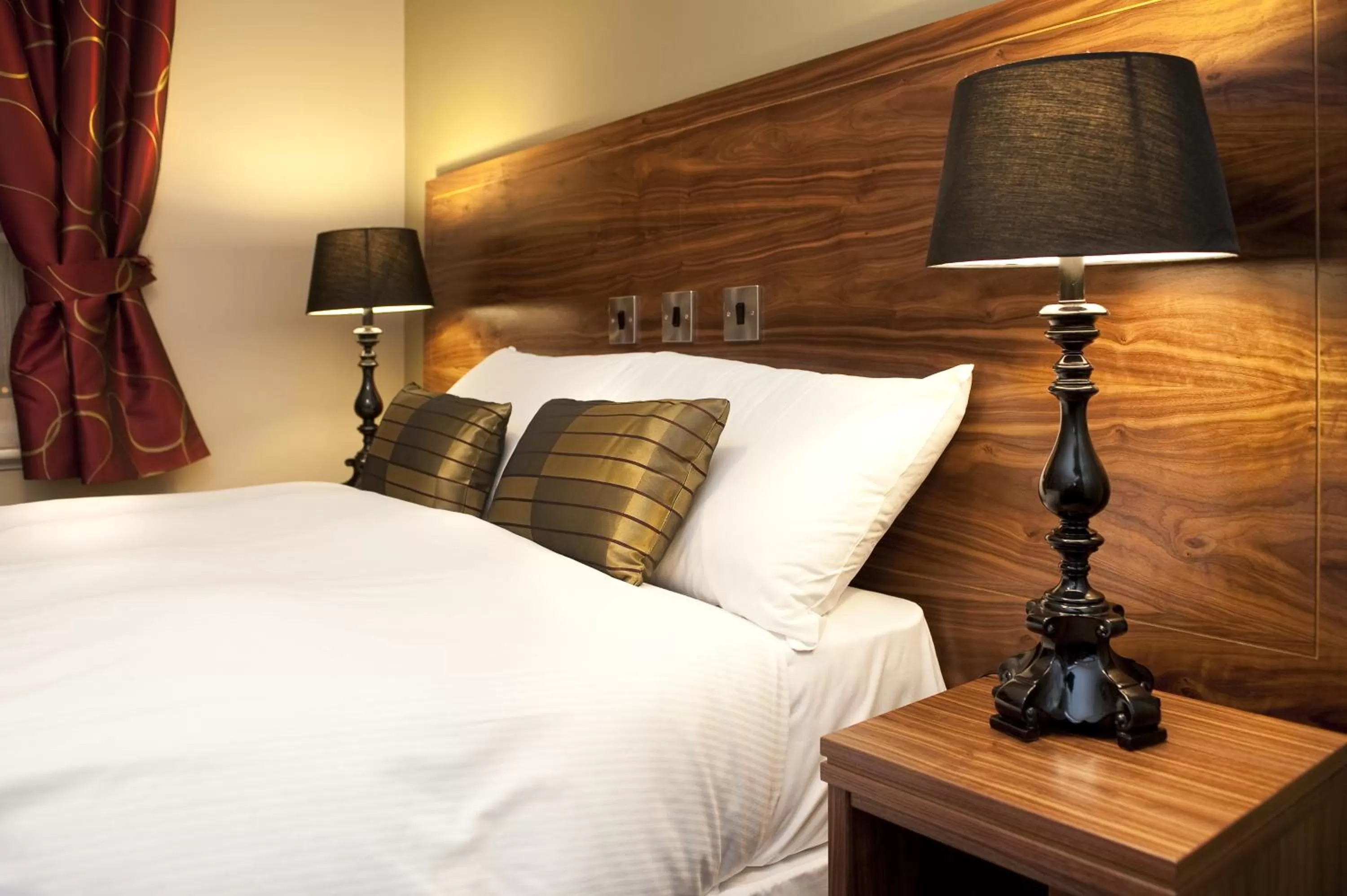 Bed in The Shrewsbury Hotel Wetherspoon