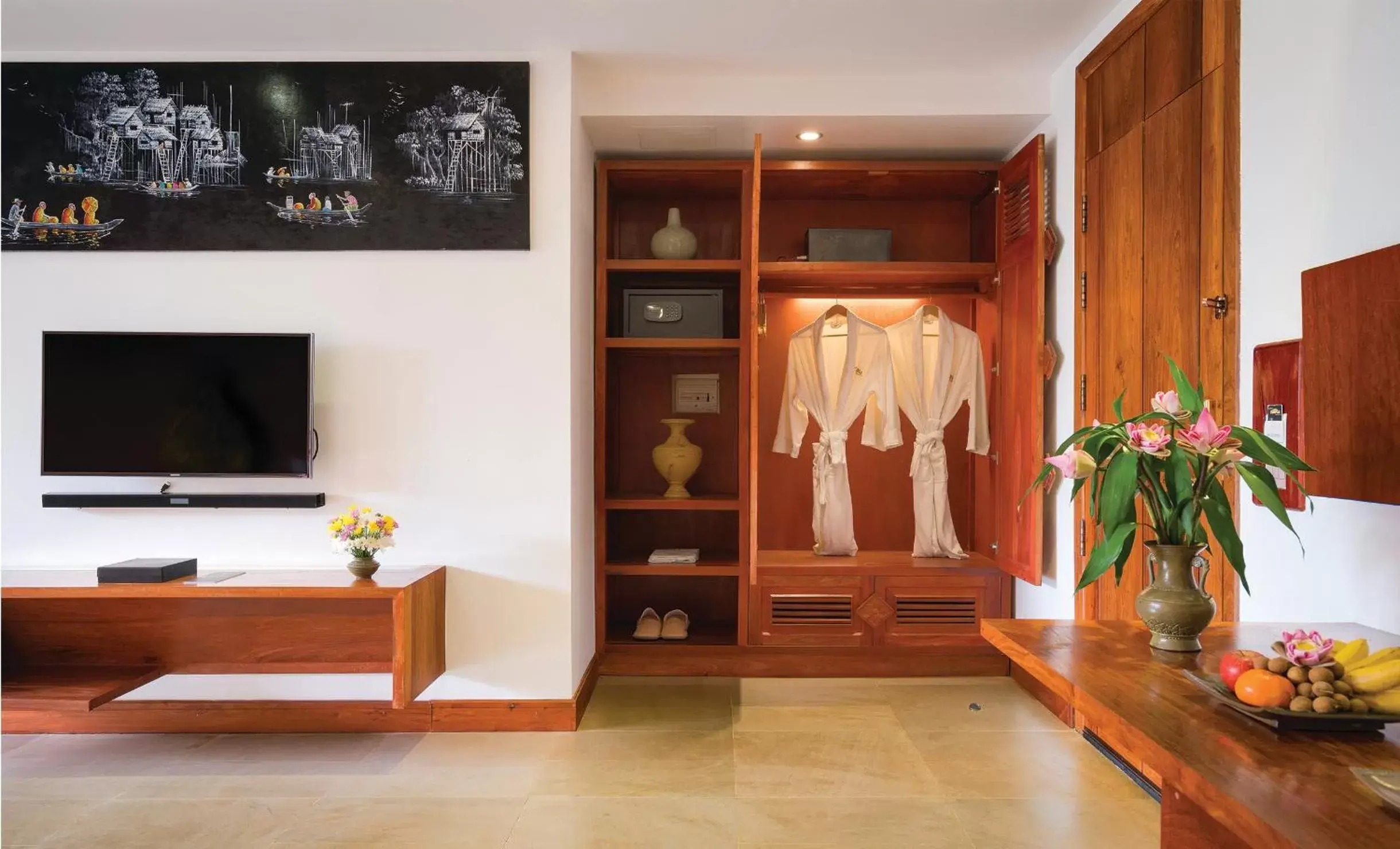 Decorative detail, TV/Entertainment Center in Golden Temple Residence