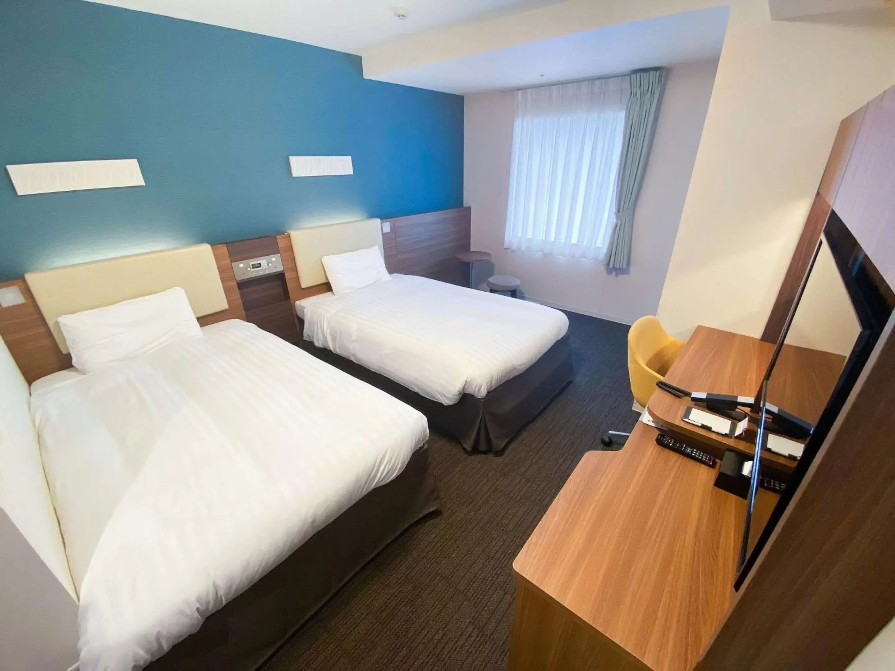 Bedroom, Bed in Comfort Hotel Sapporo Susukino