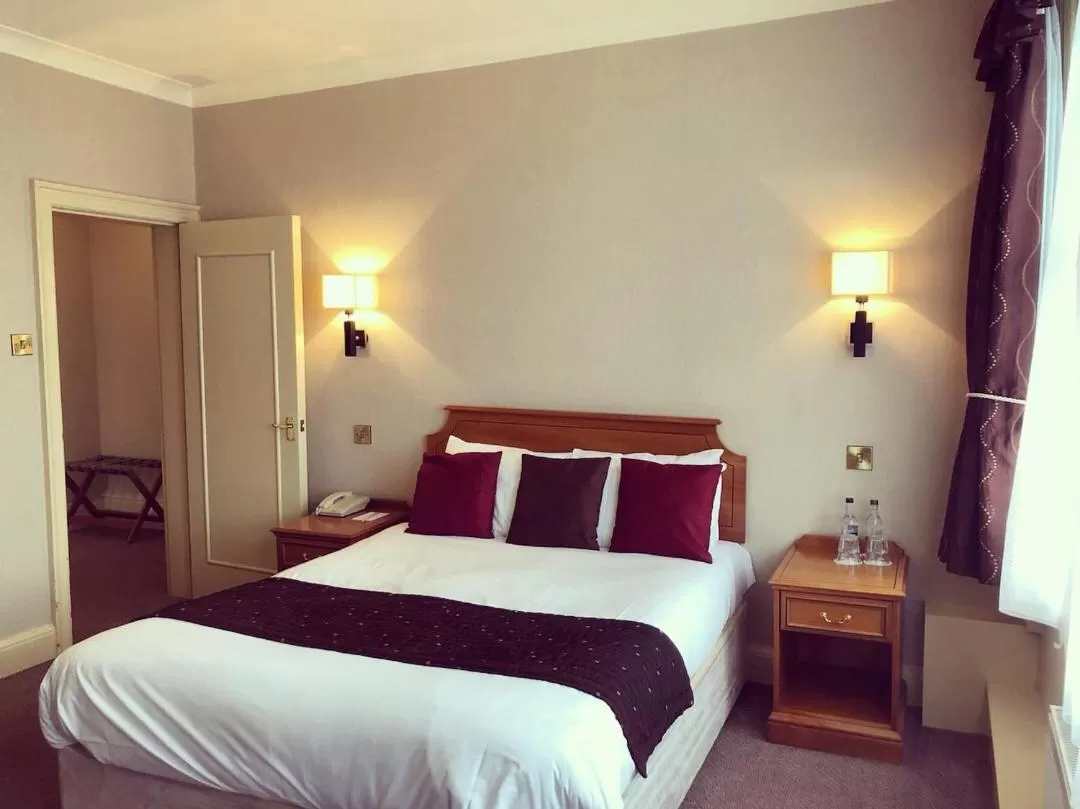 Bed in Hotel Victoria