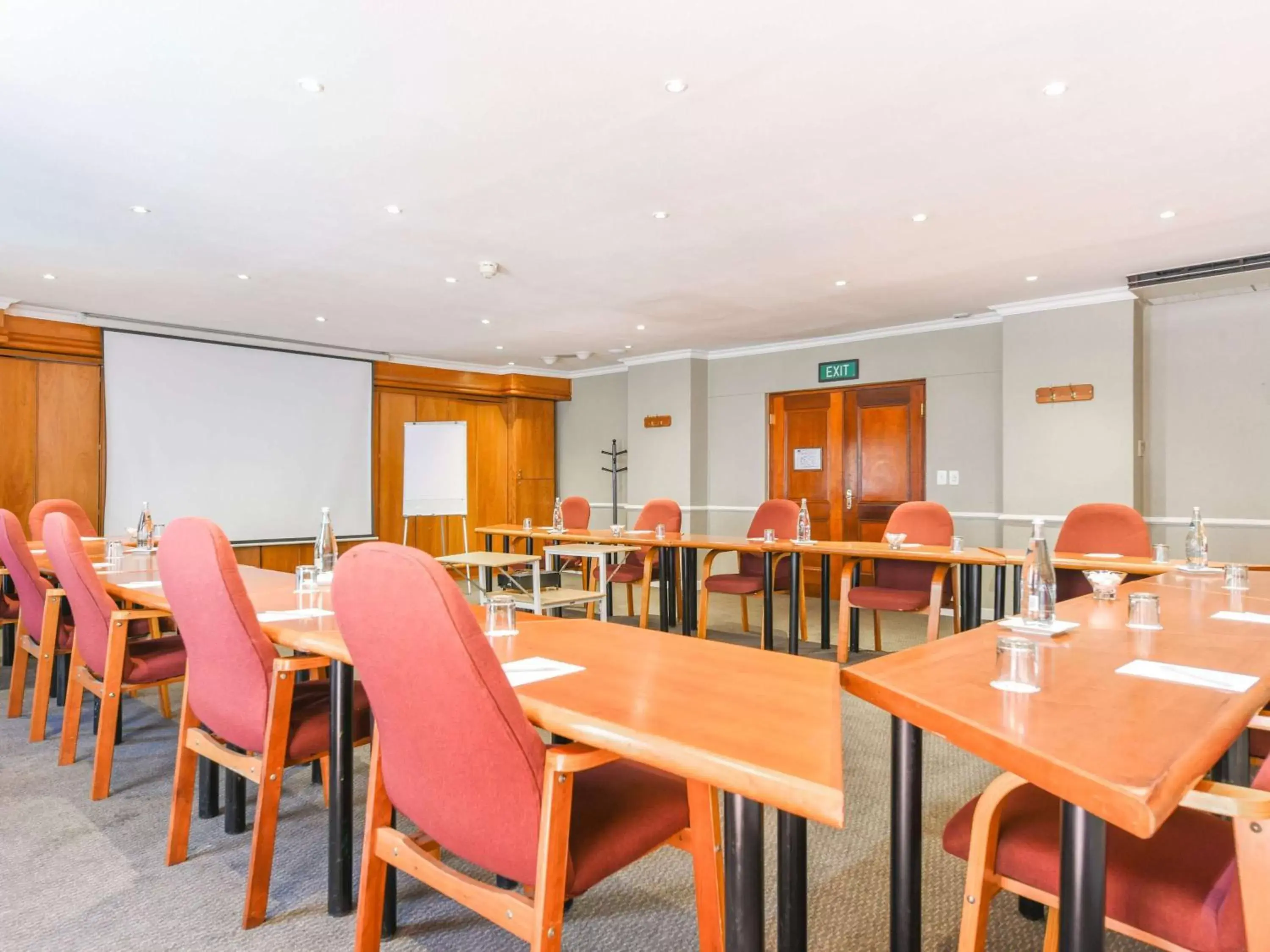 Meeting/conference room, Restaurant/Places to Eat in Mercure Hotel Bedfordview